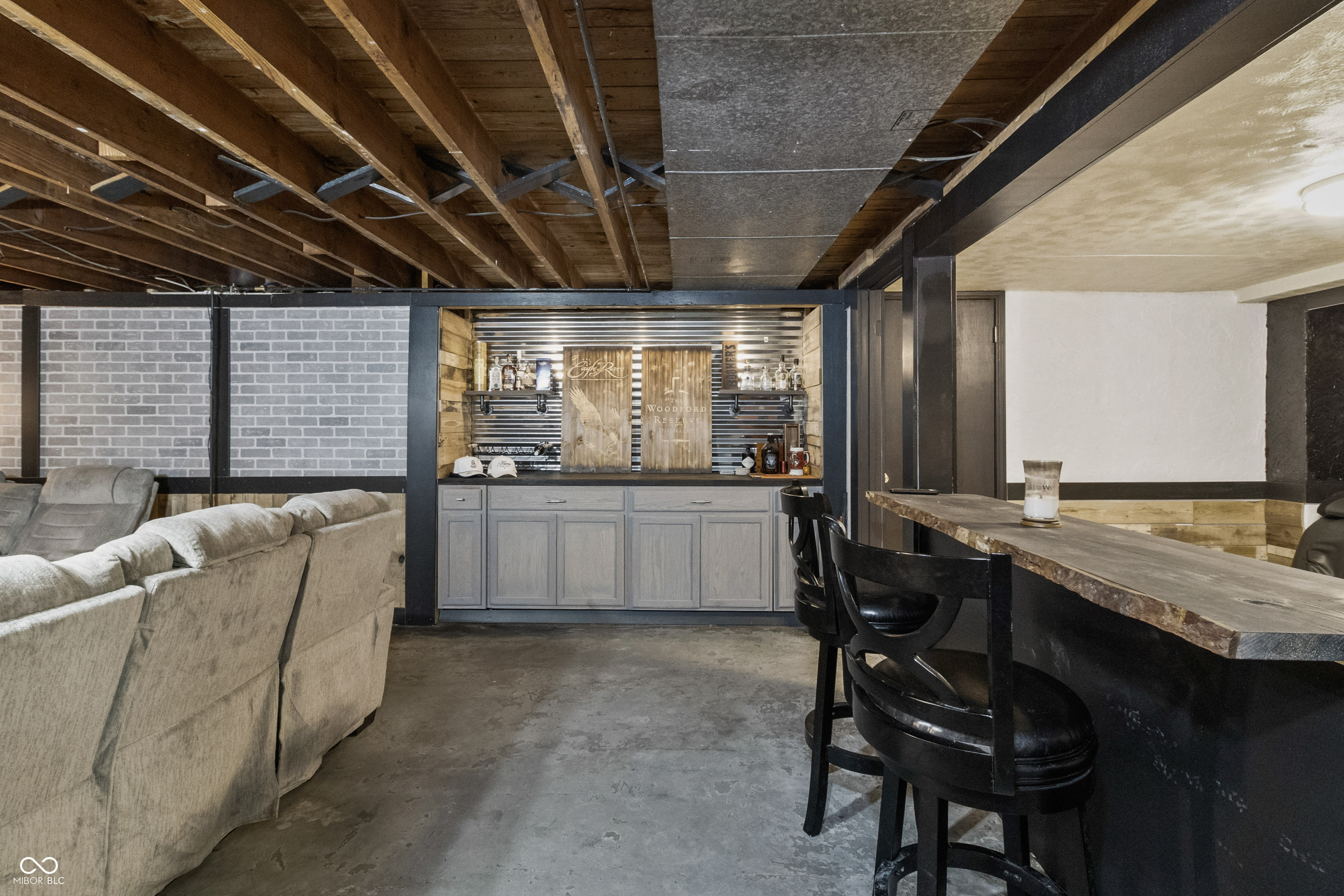 2113 E 65th Street