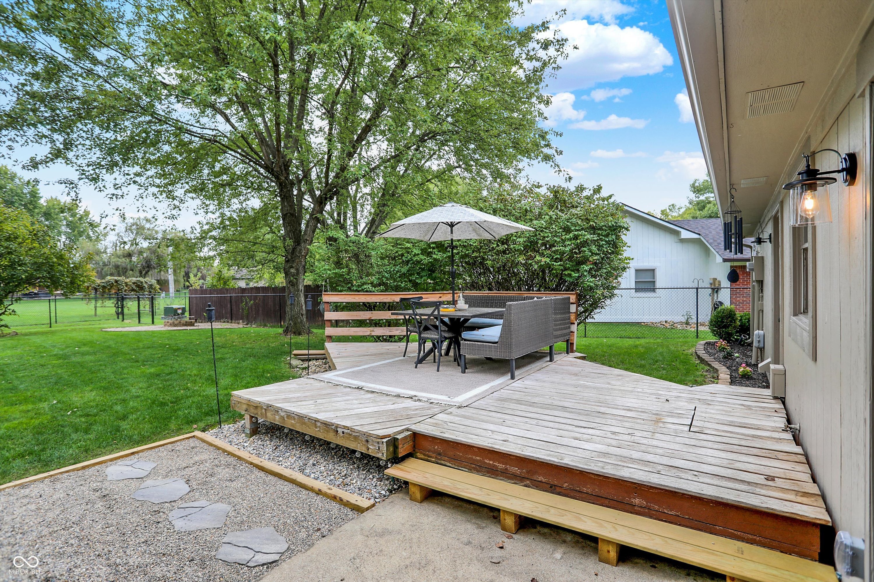 289 Saint Charles Way