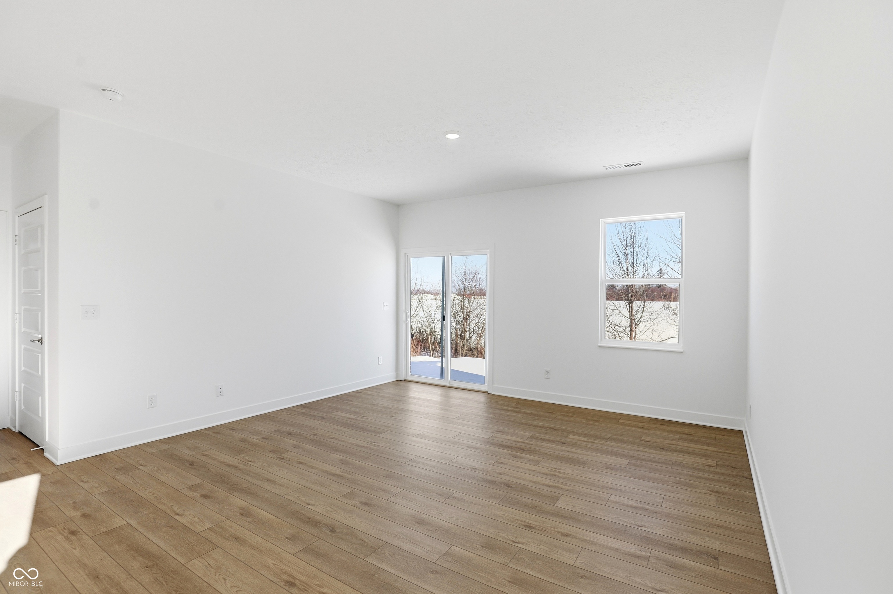 8693 Marietta Lane