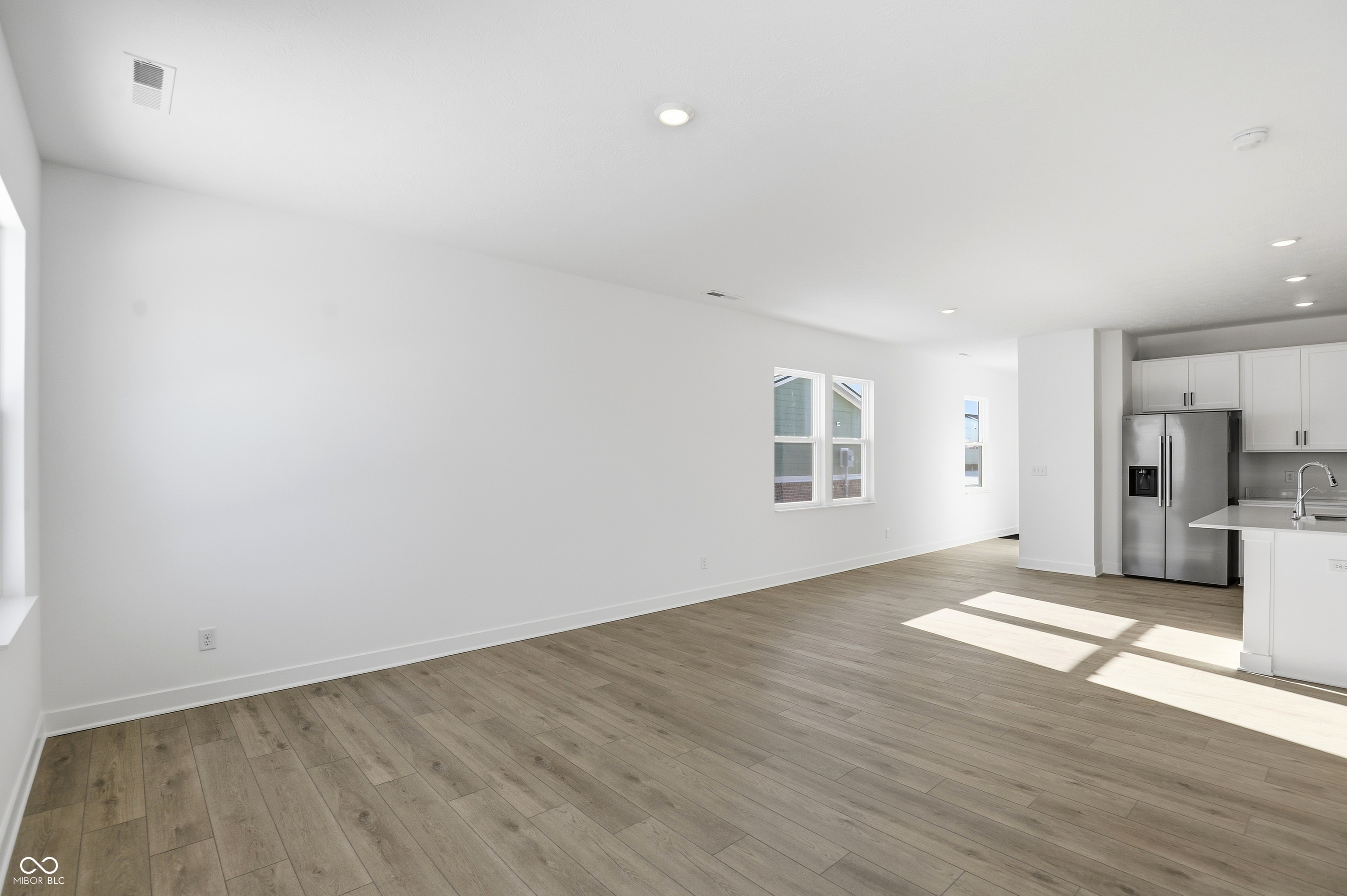 8693 Marietta Lane