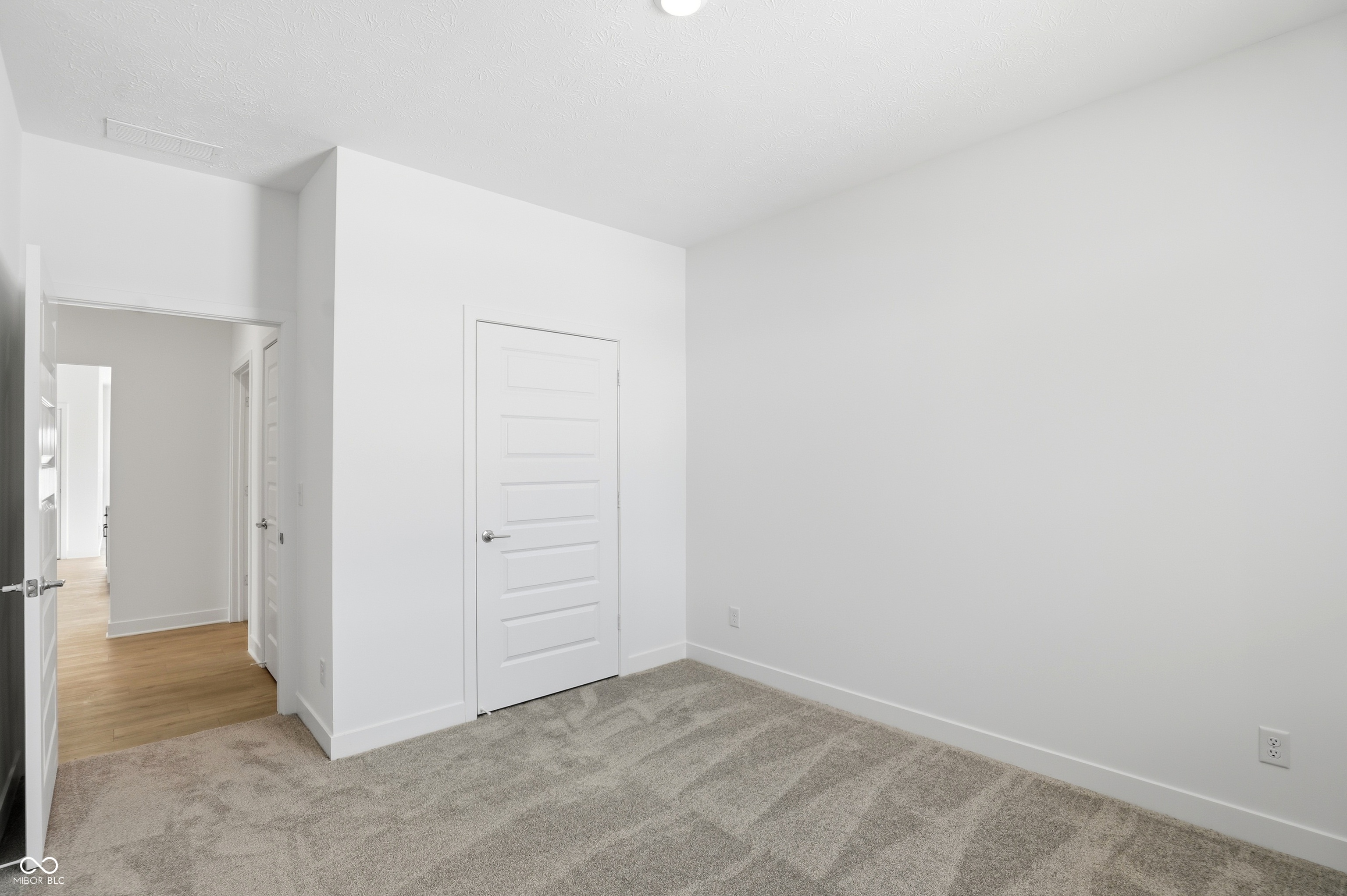 8693 Marietta Lane
