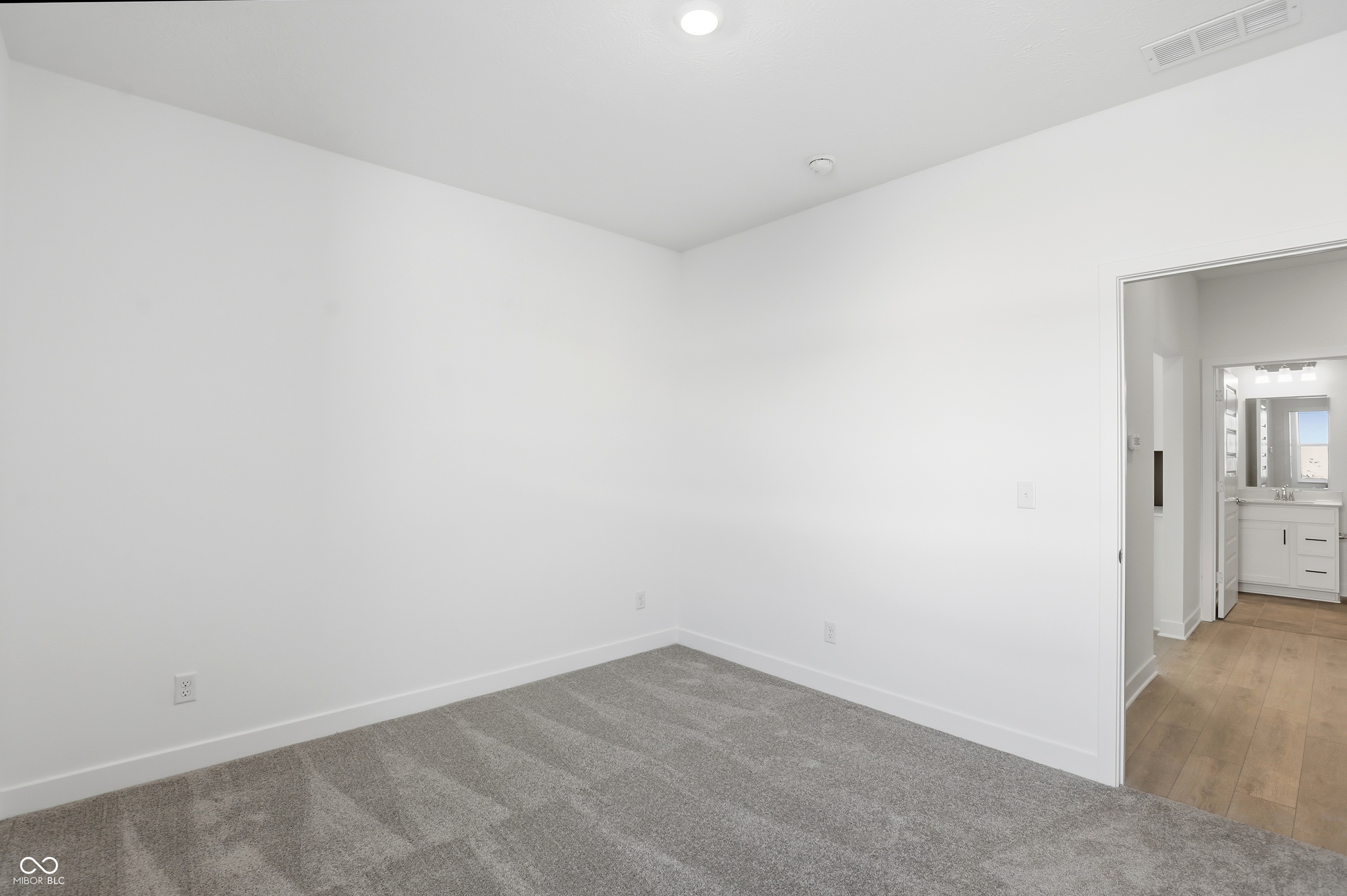 8693 Marietta Lane