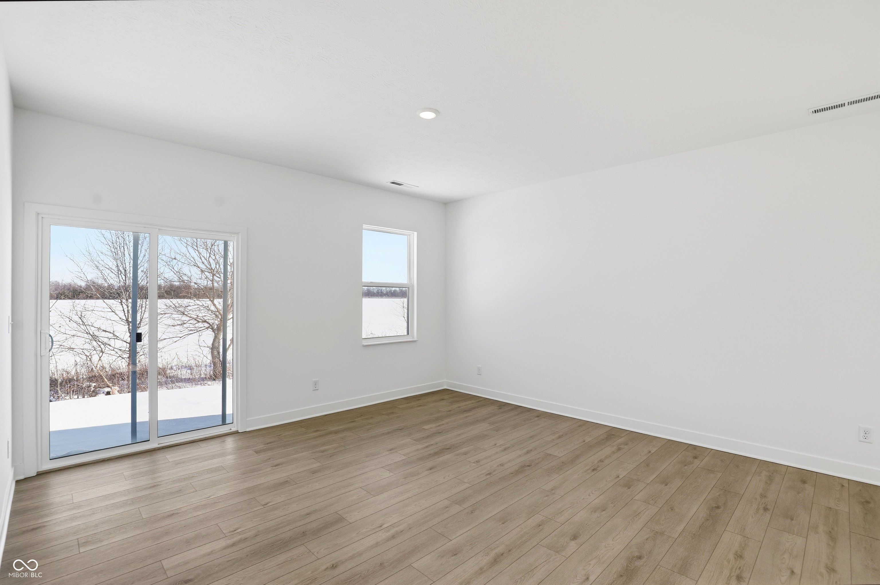 8693 Marietta Lane