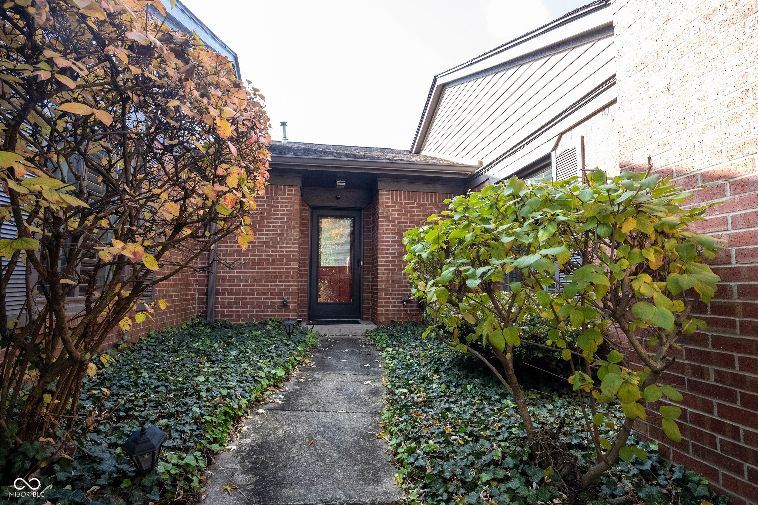 5344 Thicket Hill Lane