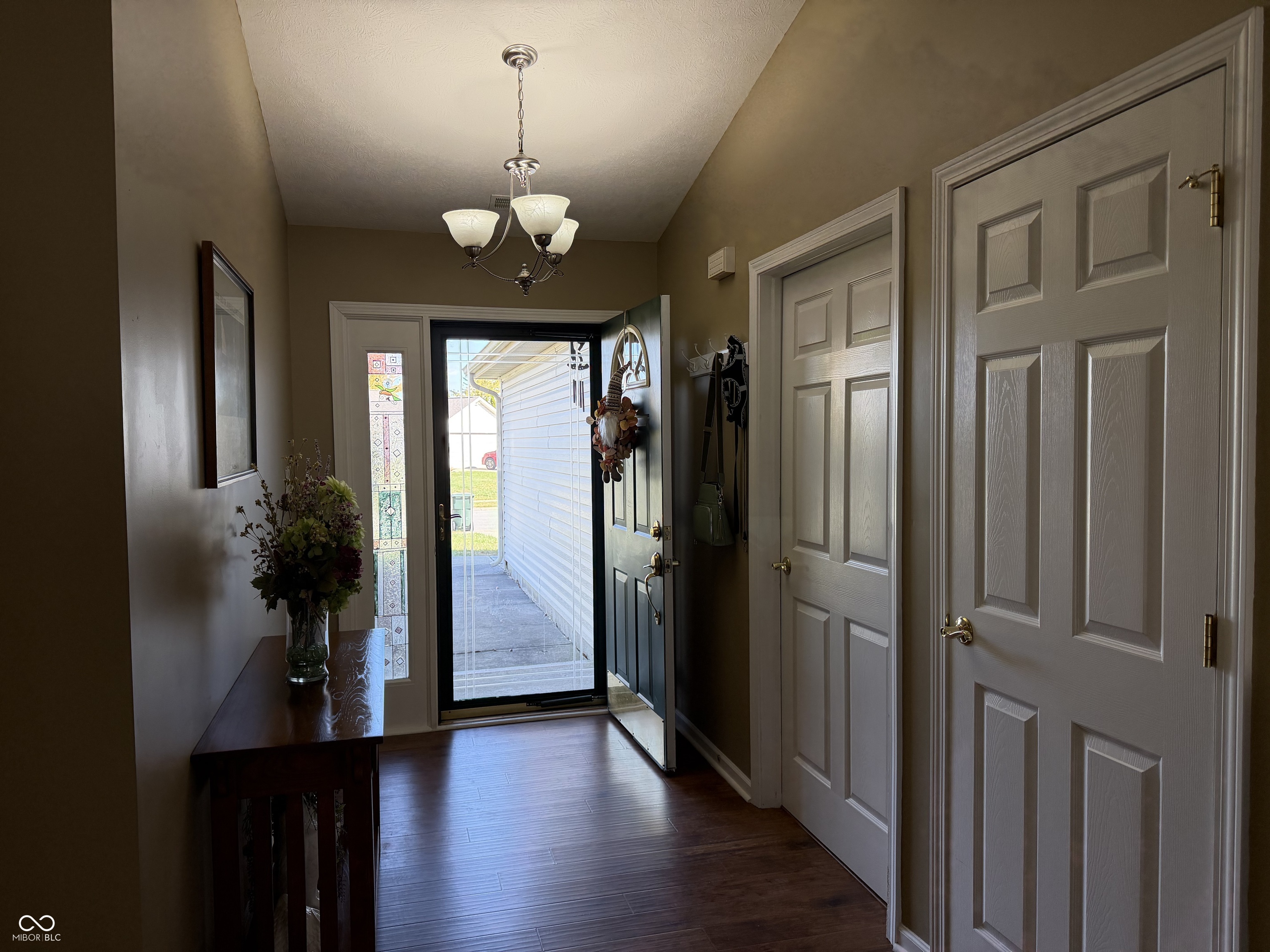 1174 Bumblebee Way