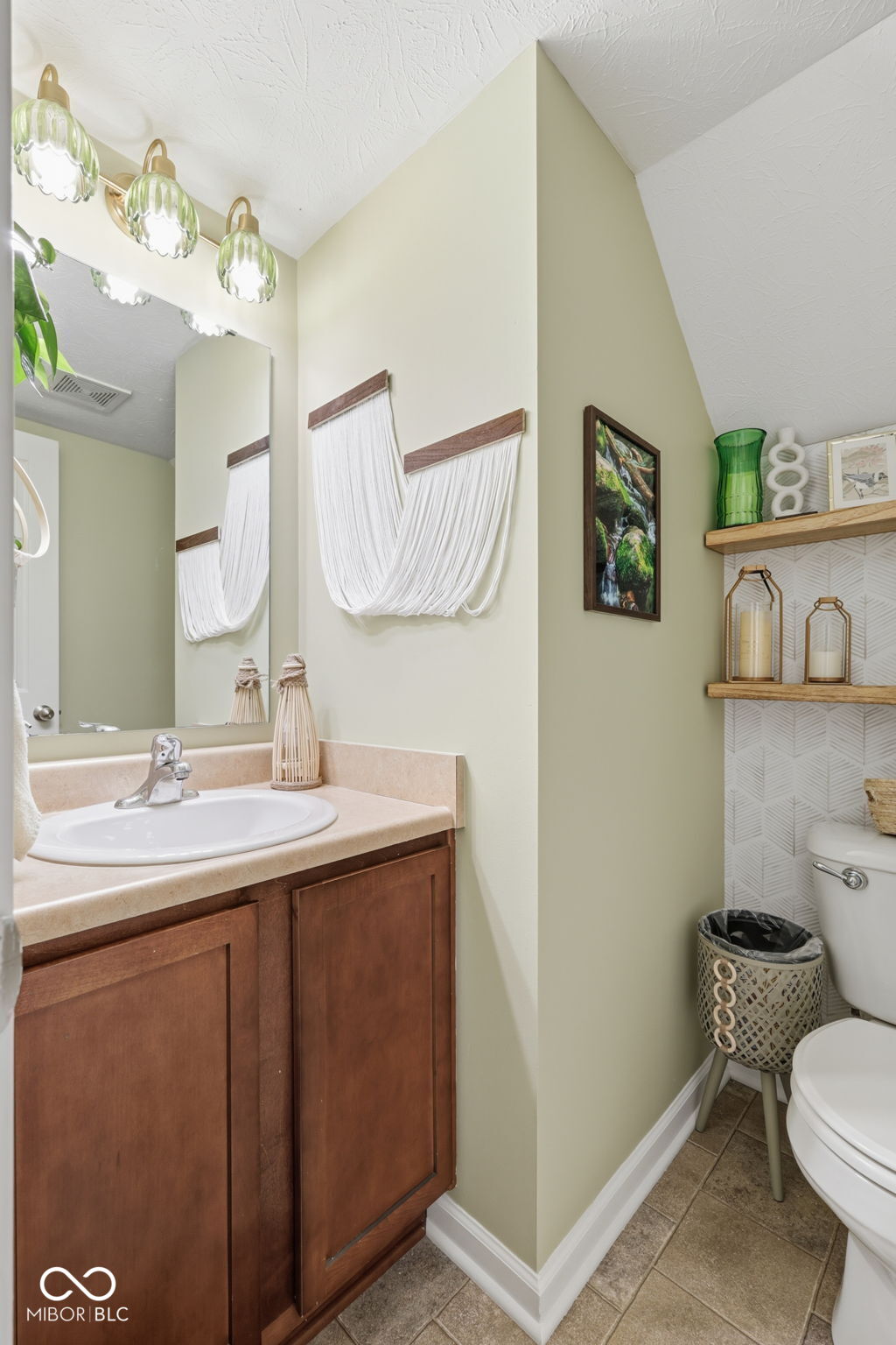 1446 Bluestem Drive