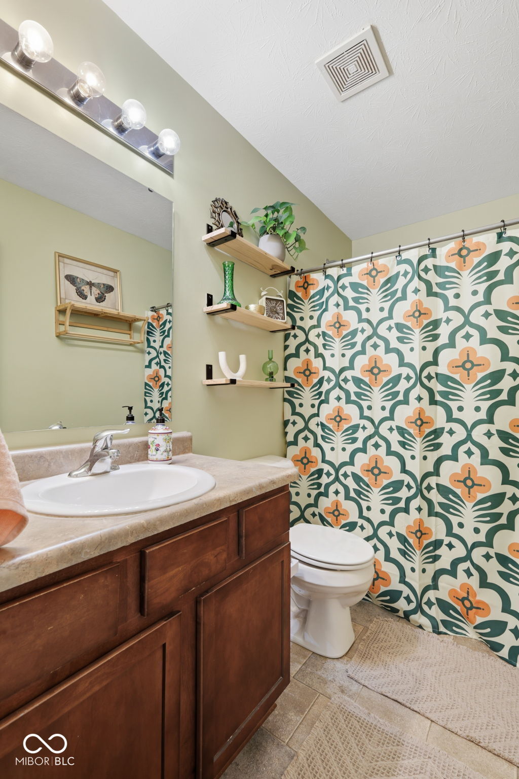 1446 Bluestem Drive