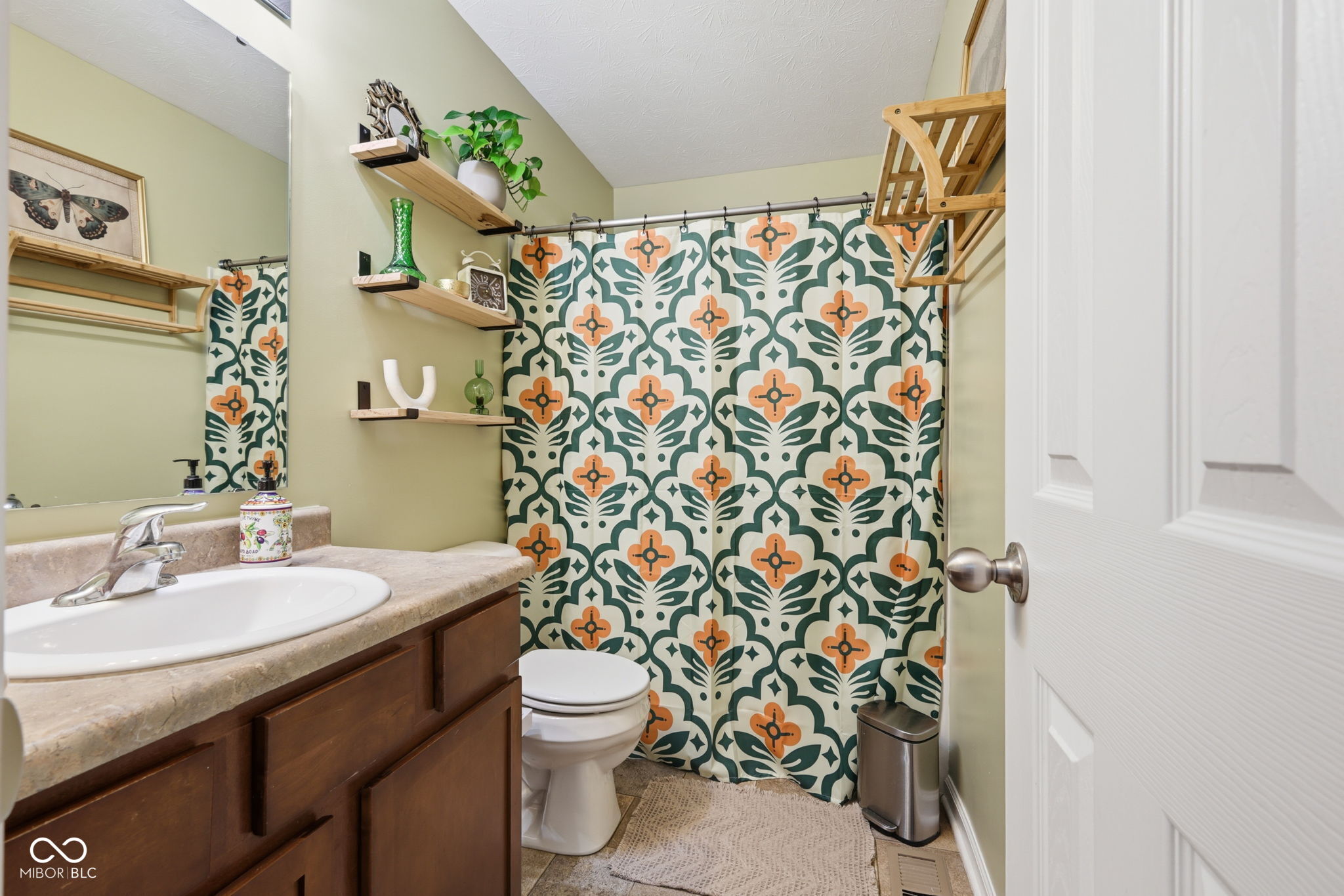 1446 Bluestem Drive