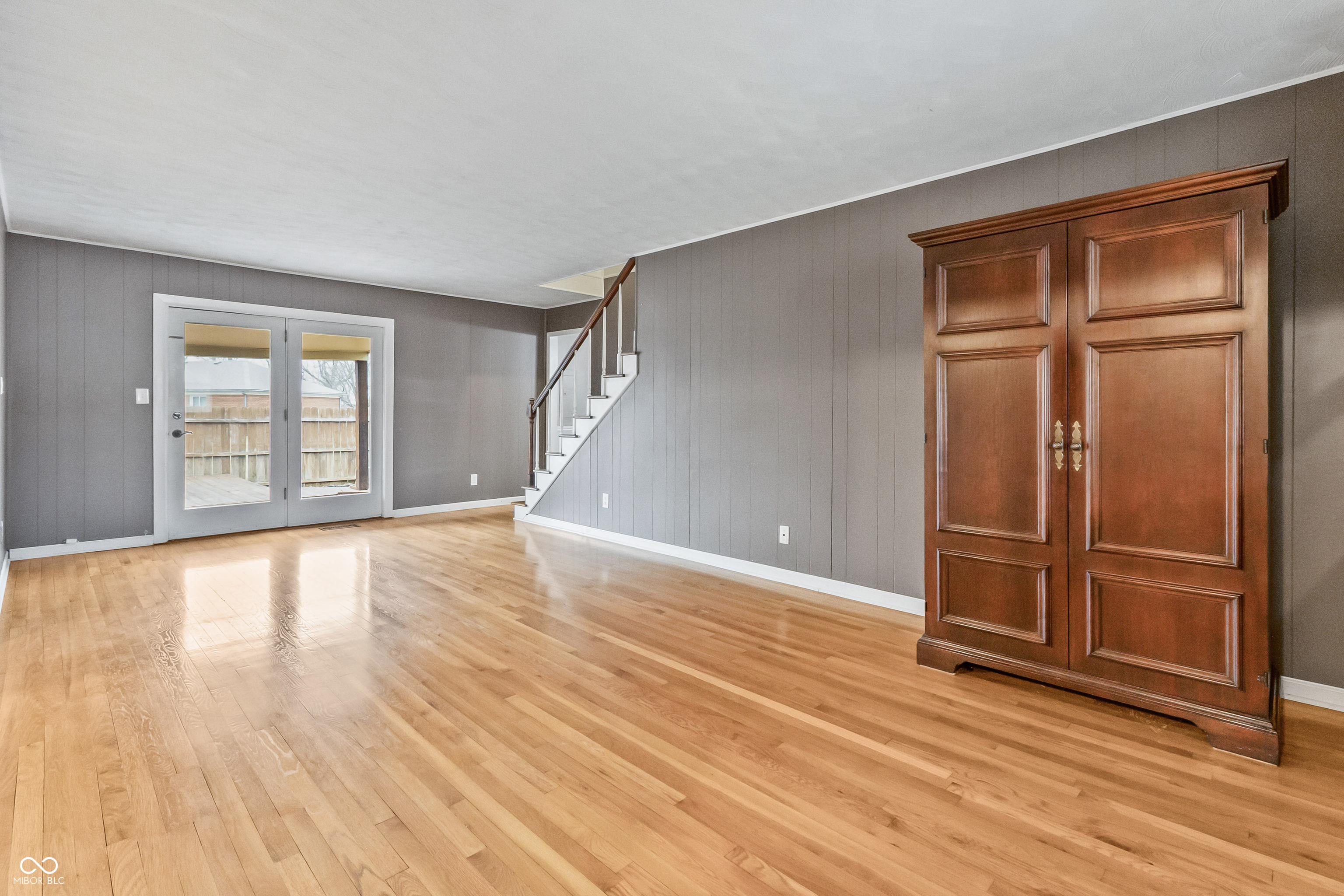 10190 N Balfer Drive E