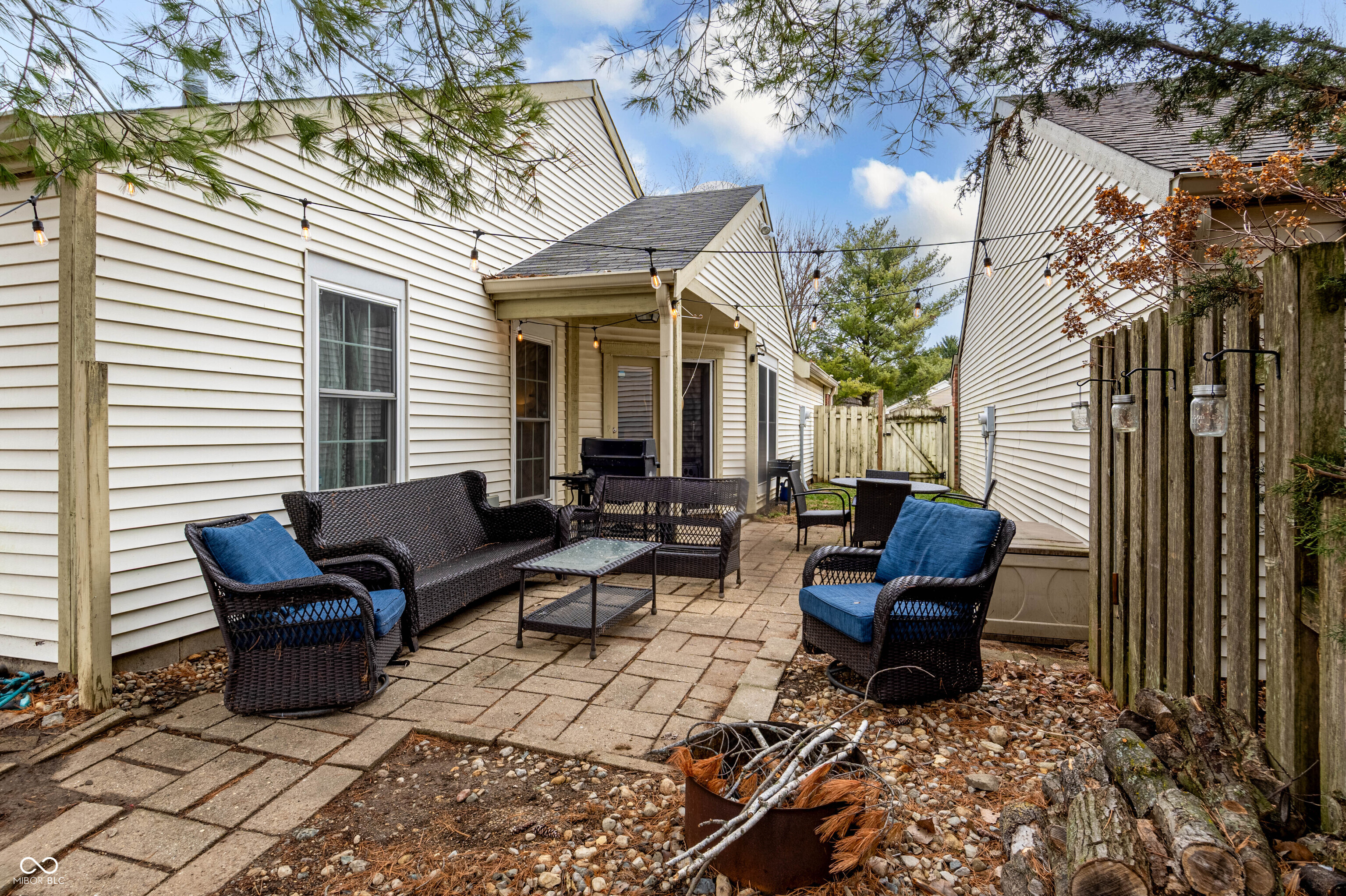 9526 Settlement Drive W