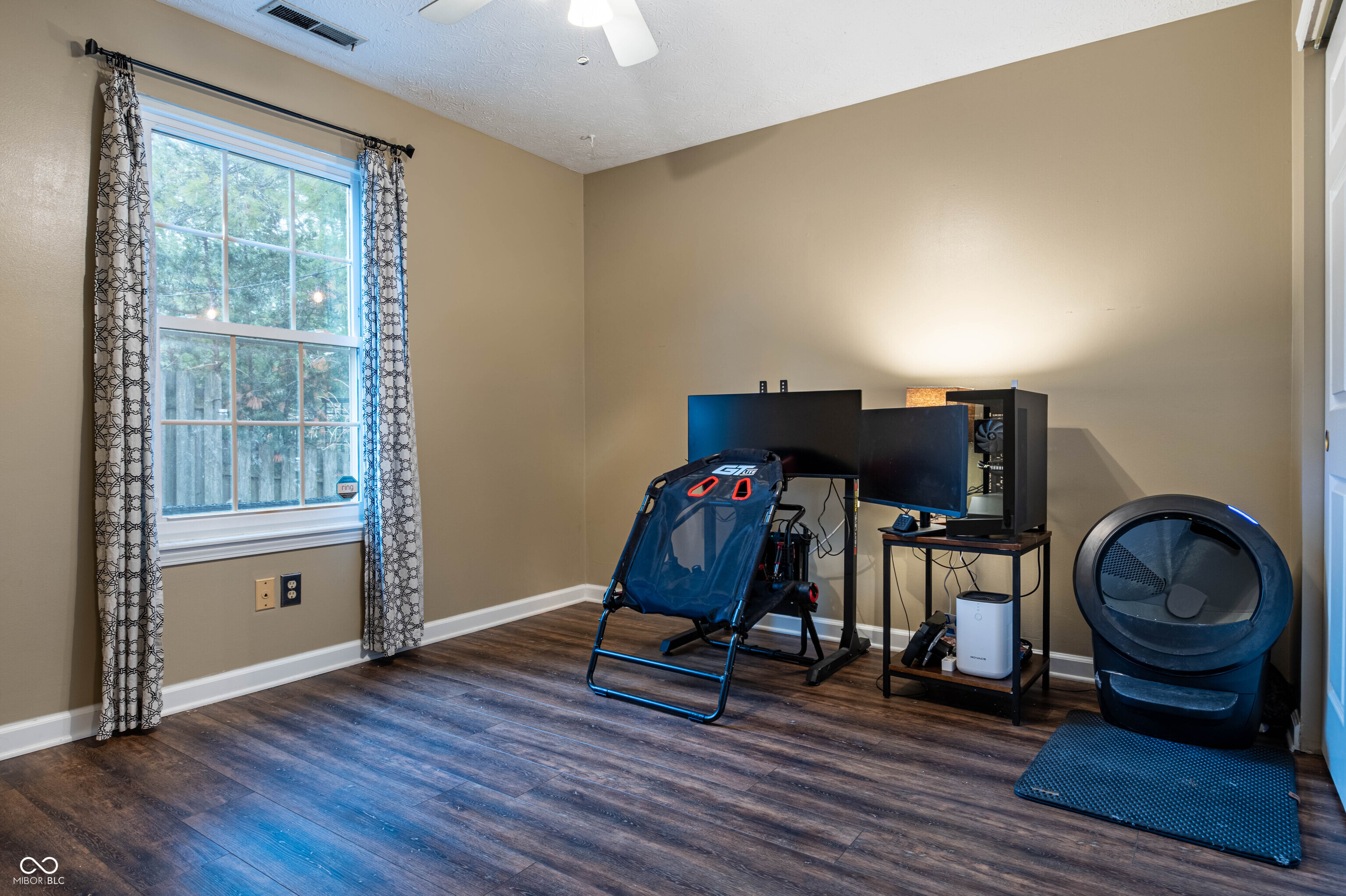 9526 Settlement Drive W