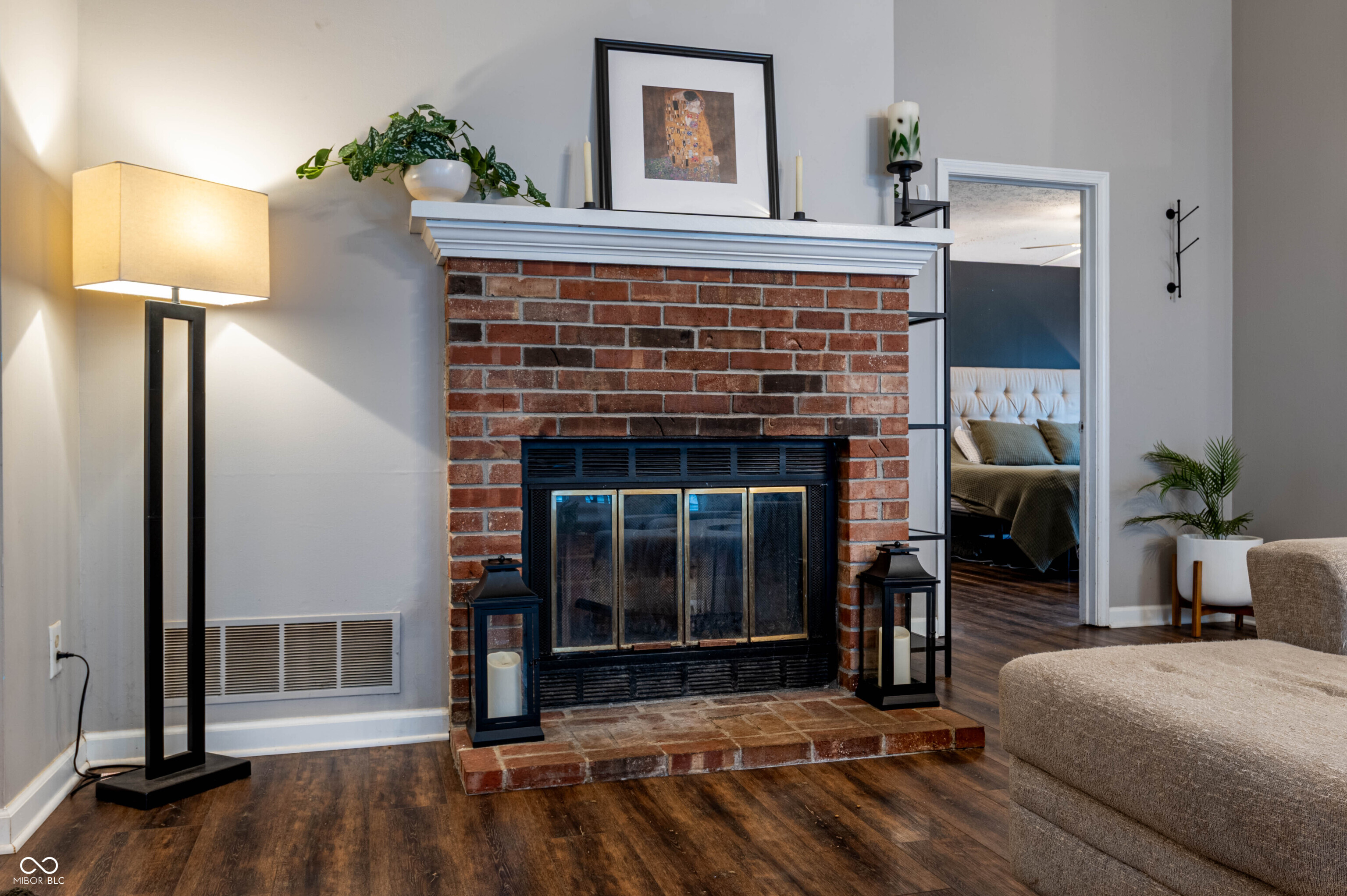 9526 Settlement Drive W