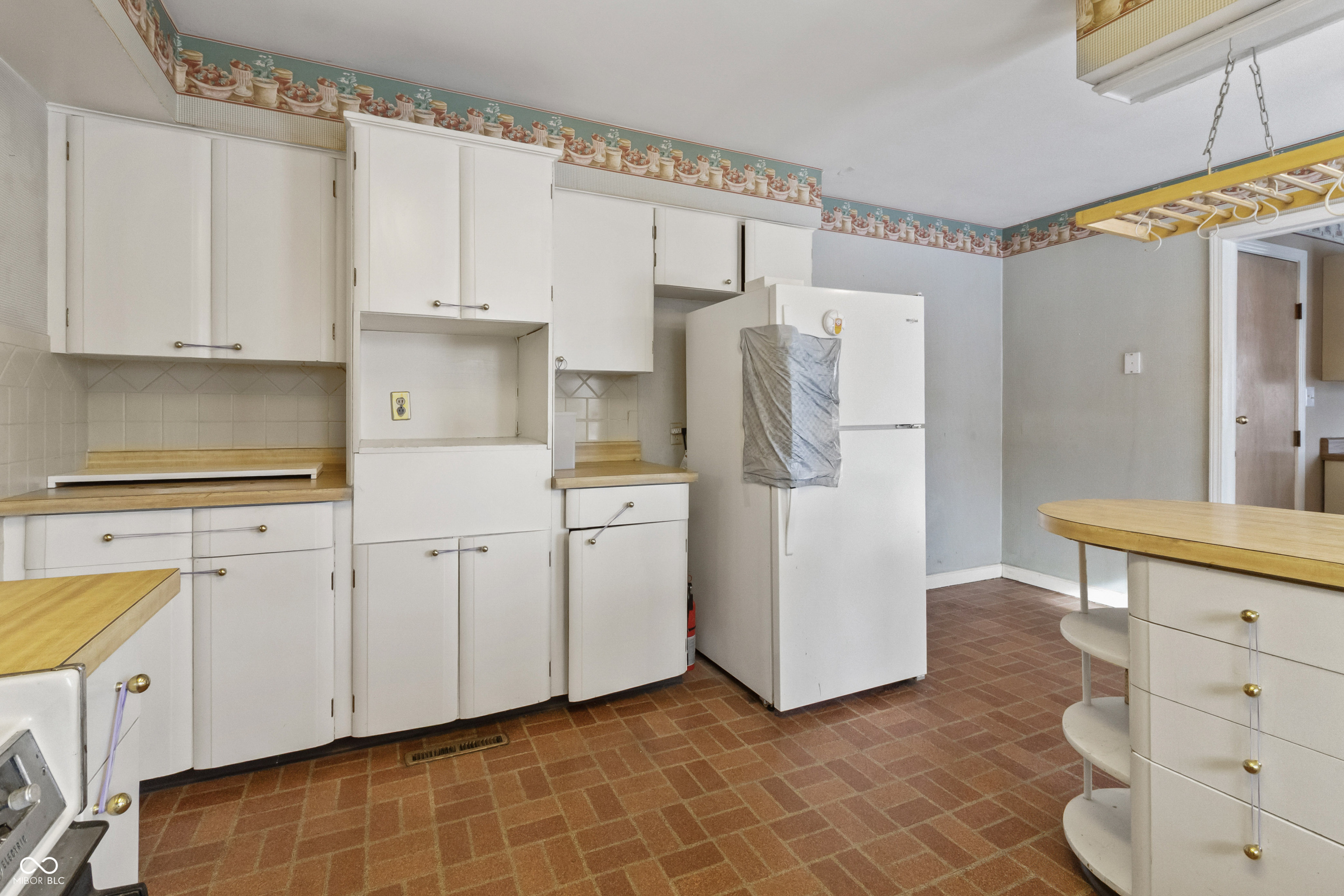 8743 Washington Blvd E Drive