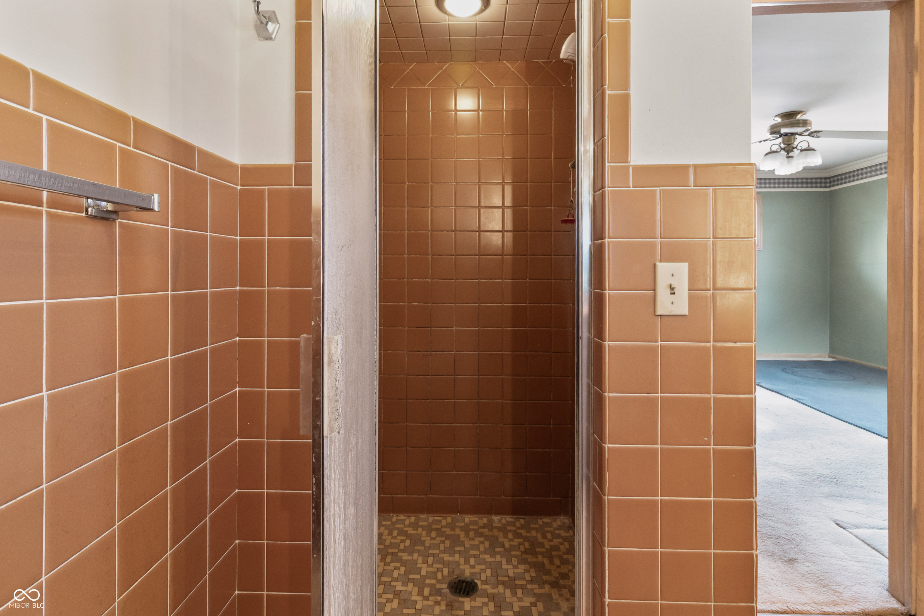 8743 Washington Blvd E Drive