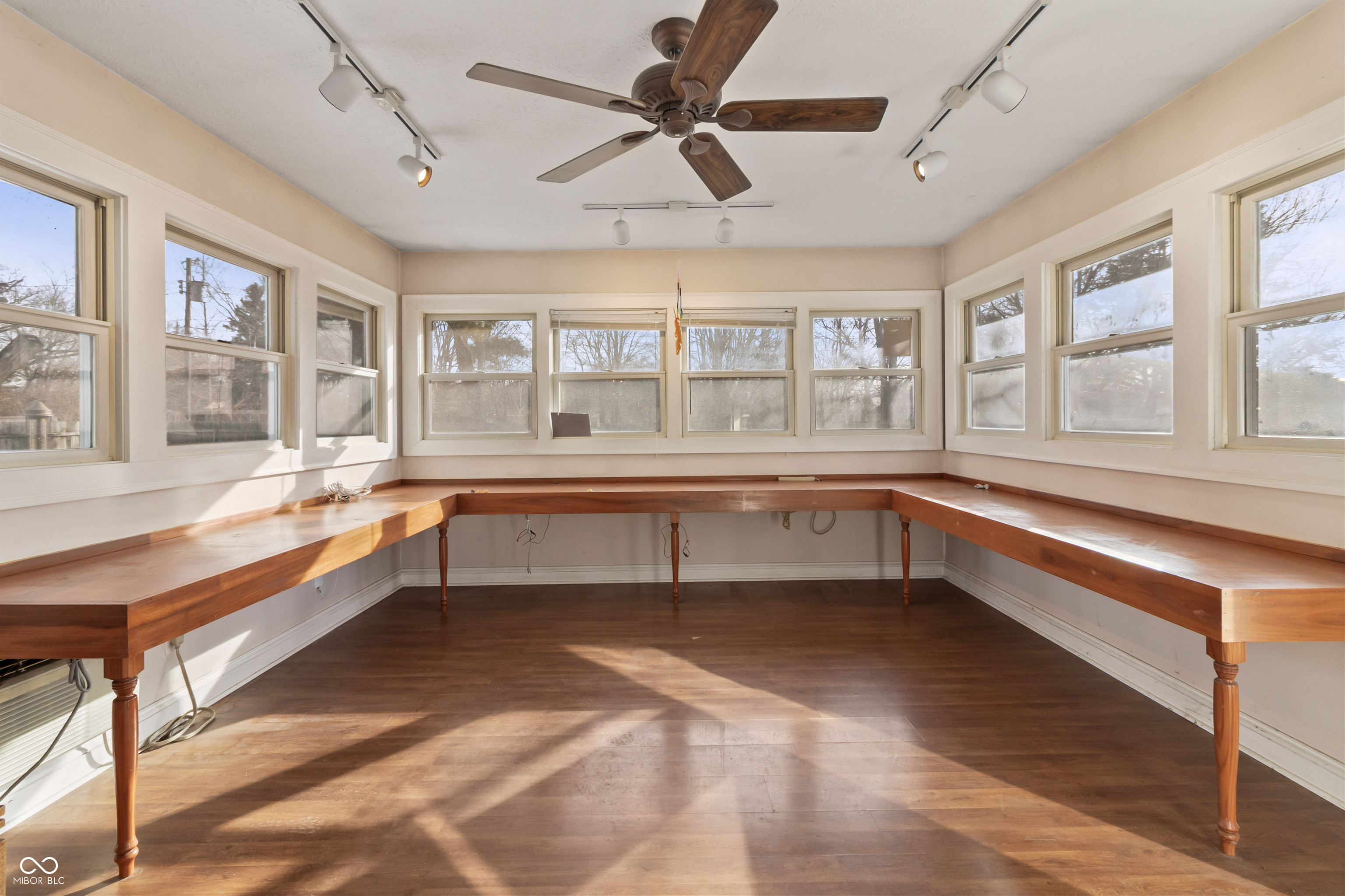 8743 Washington Blvd E Drive