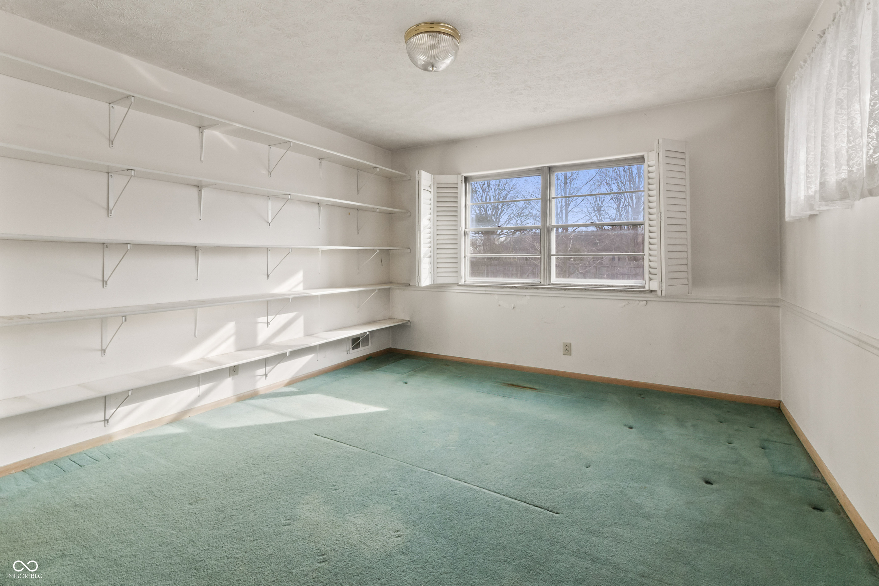 8743 Washington Blvd E Drive