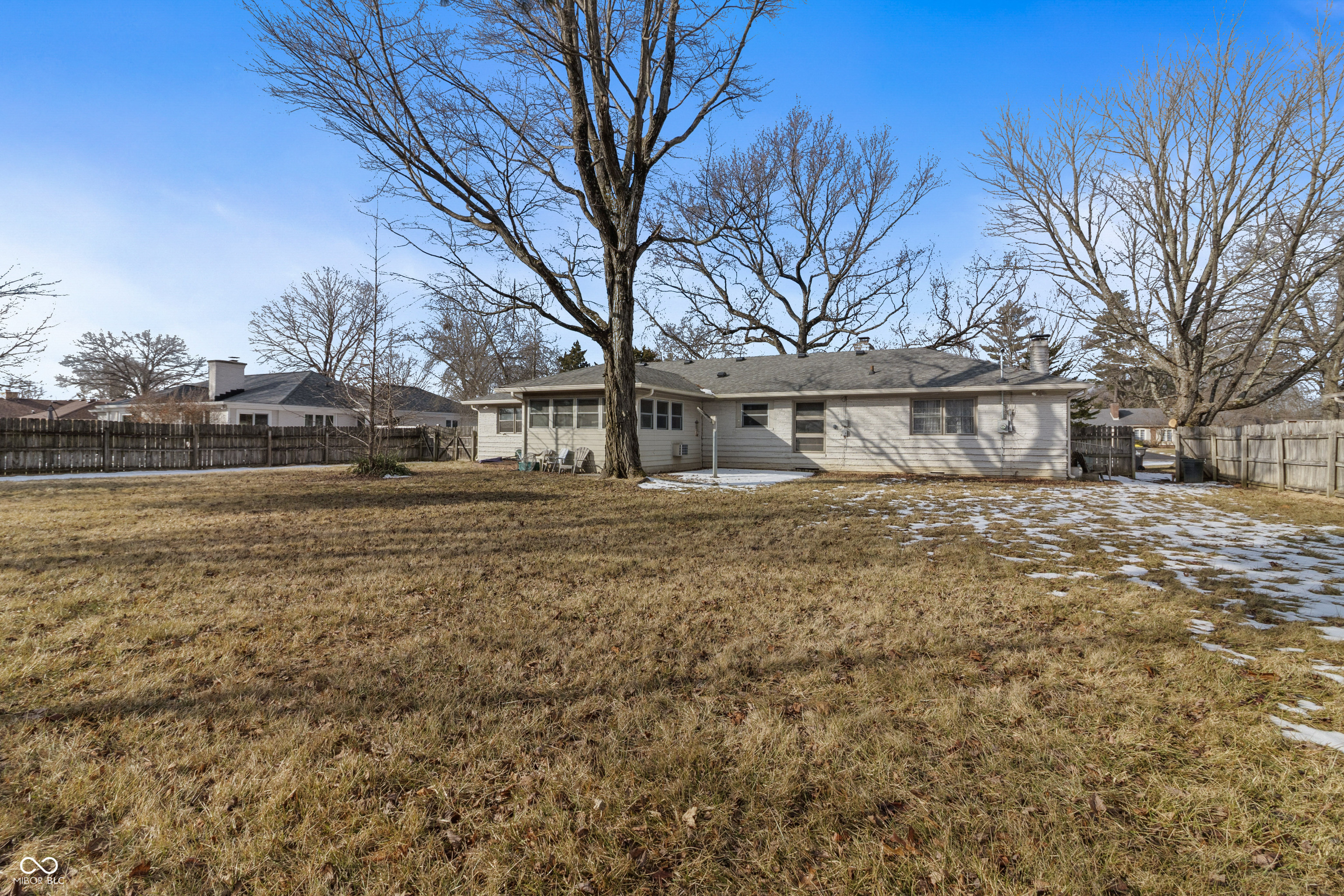 8743 Washington Blvd E Drive