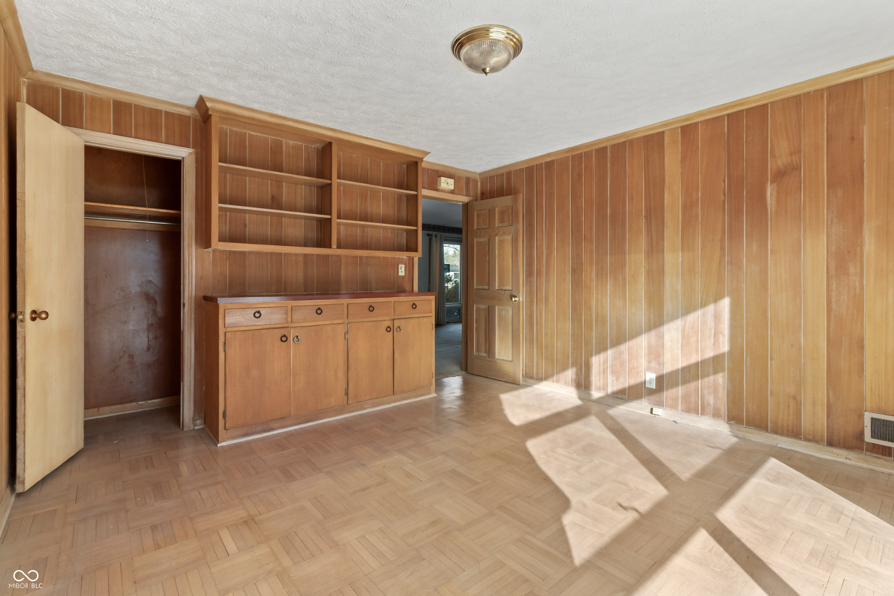 8743 Washington Blvd E Drive