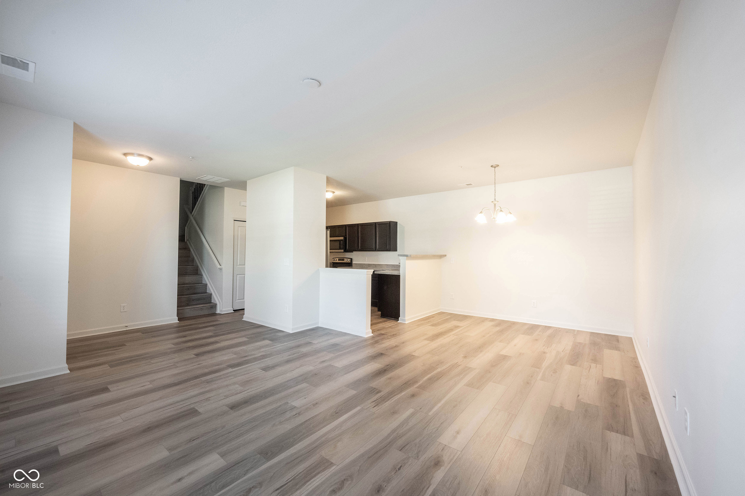 12015 Zircon Lane Unit: 900