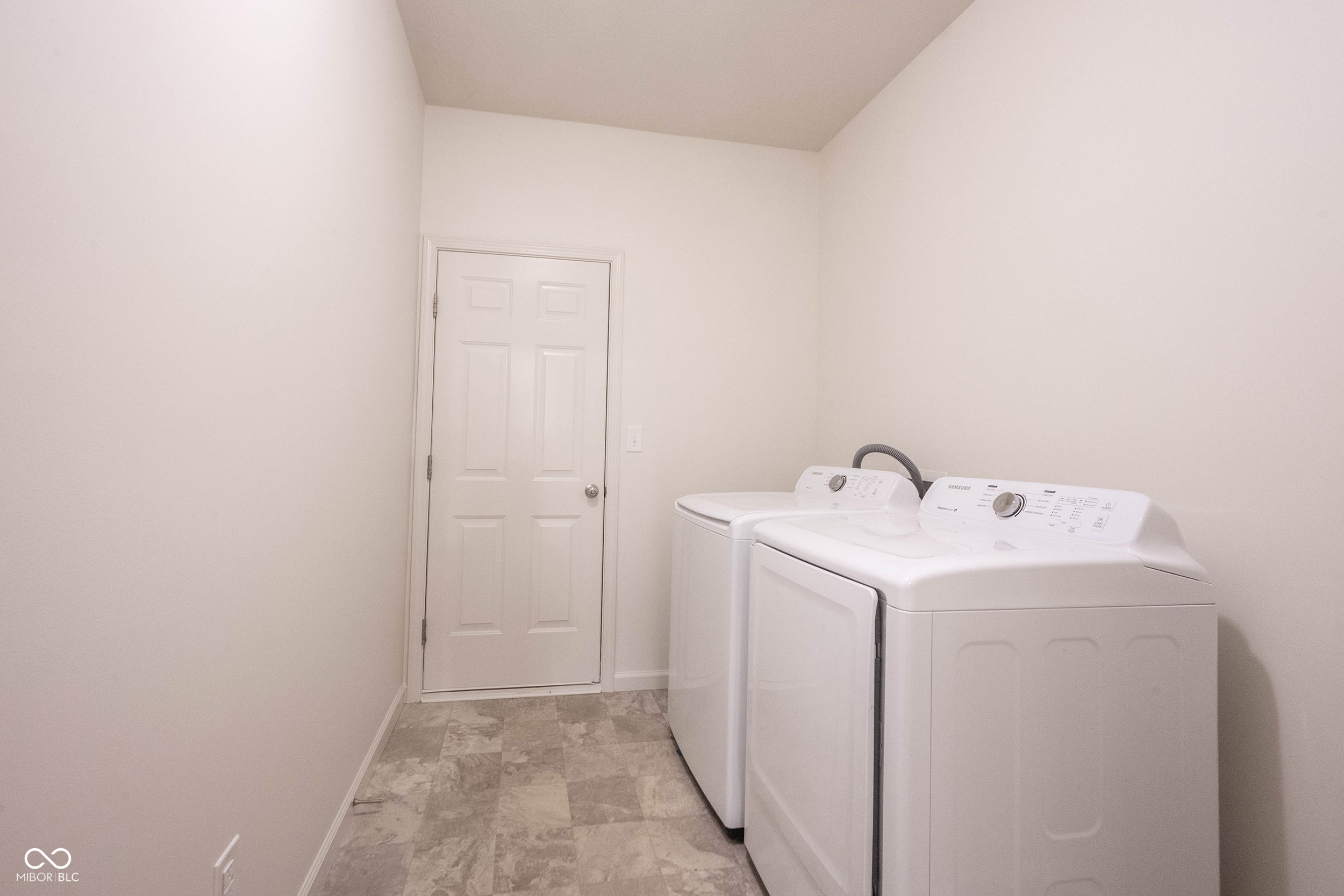 12015 Zircon Lane Unit: 900