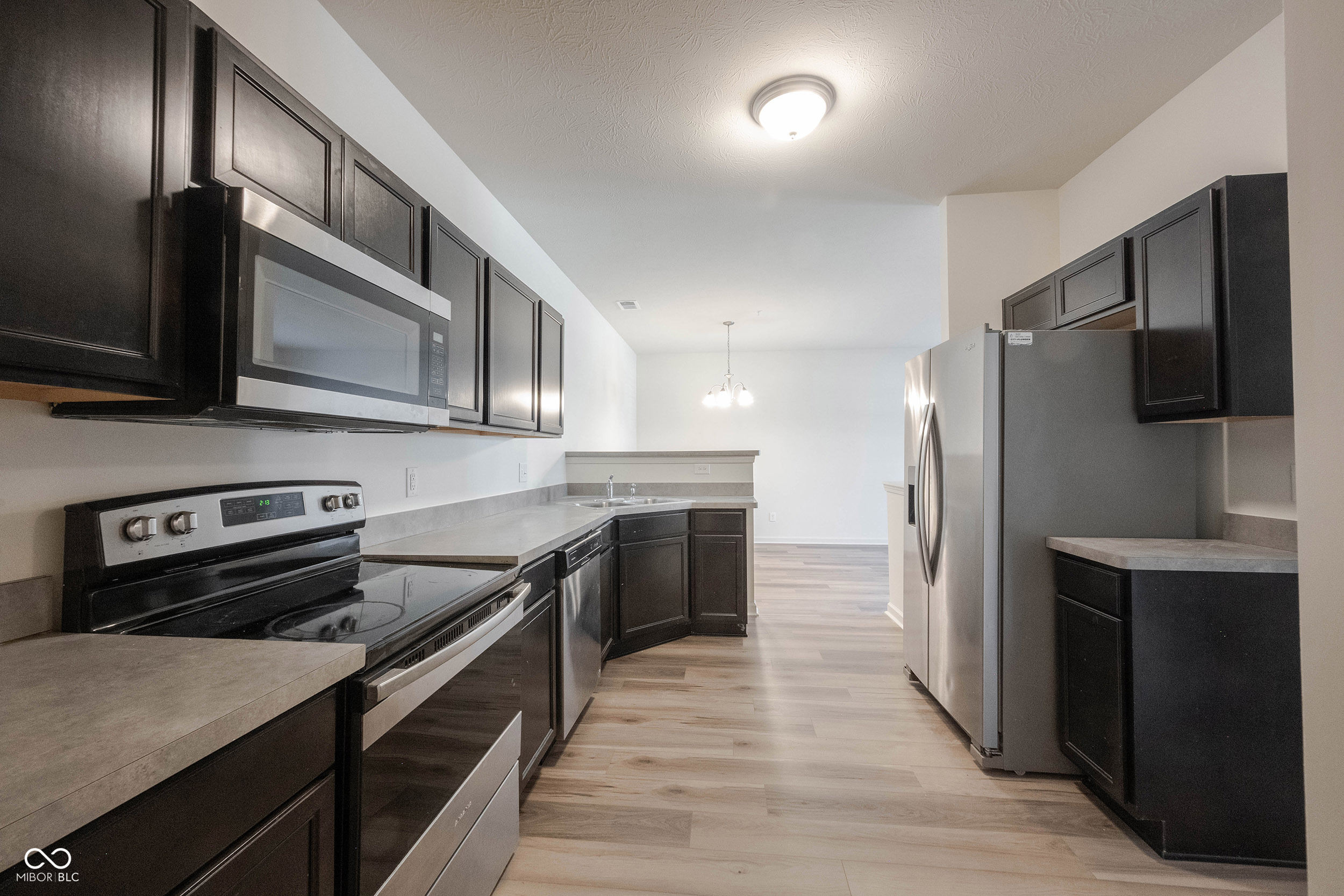 12015 Zircon Lane Unit: 900