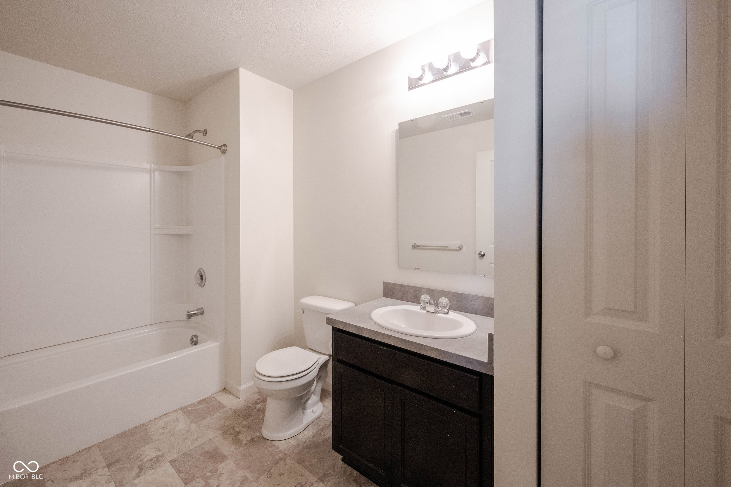 12015 Zircon Lane Unit: 900