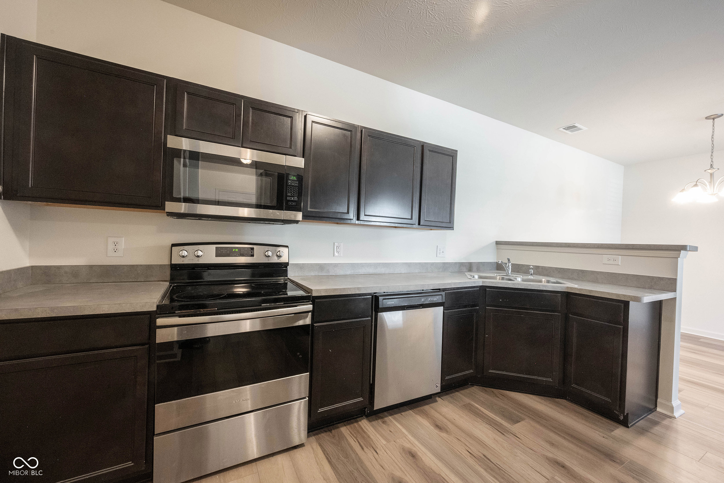 12015 Zircon Lane Unit: 900