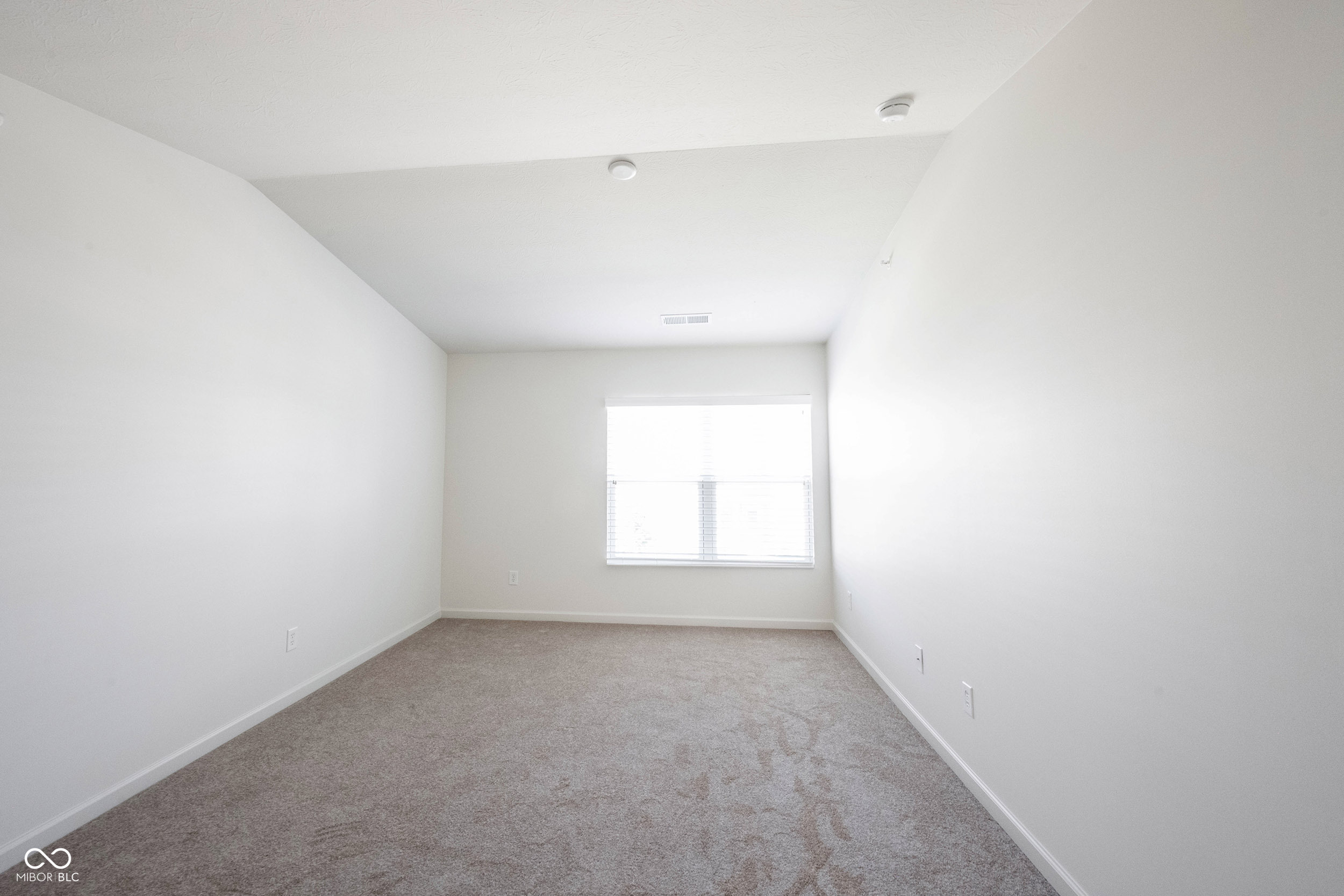 12015 Zircon Lane Unit: 900