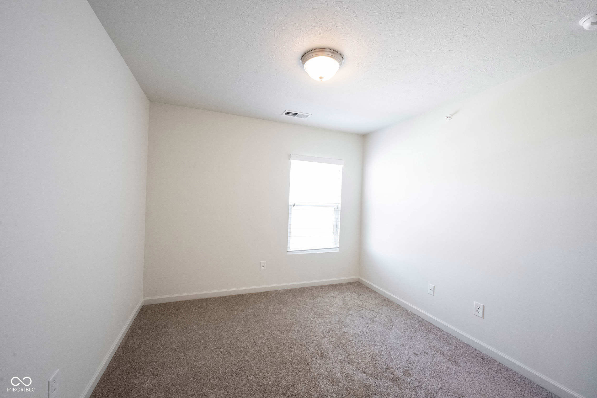 12015 Zircon Lane Unit: 900