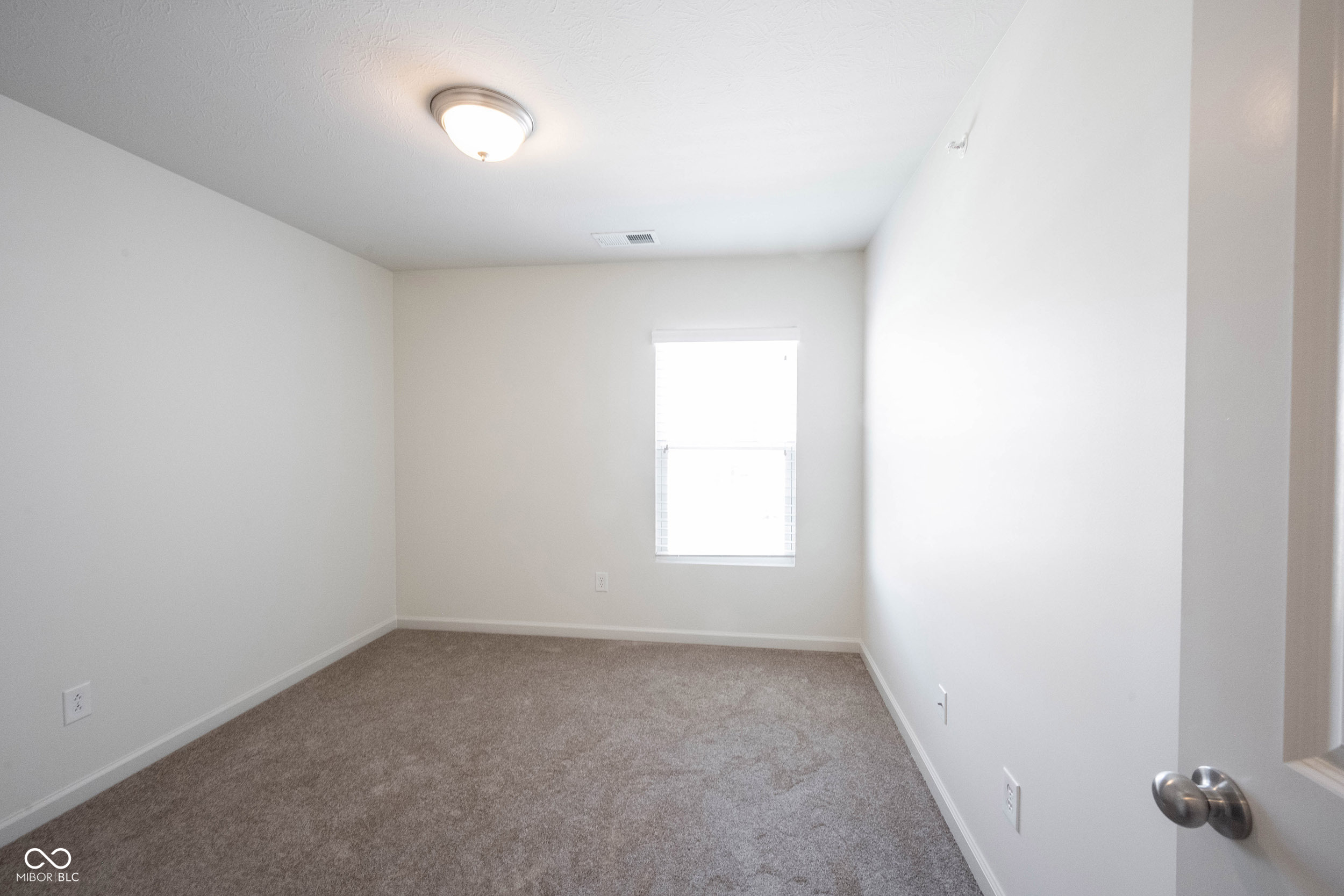 12015 Zircon Lane Unit: 900