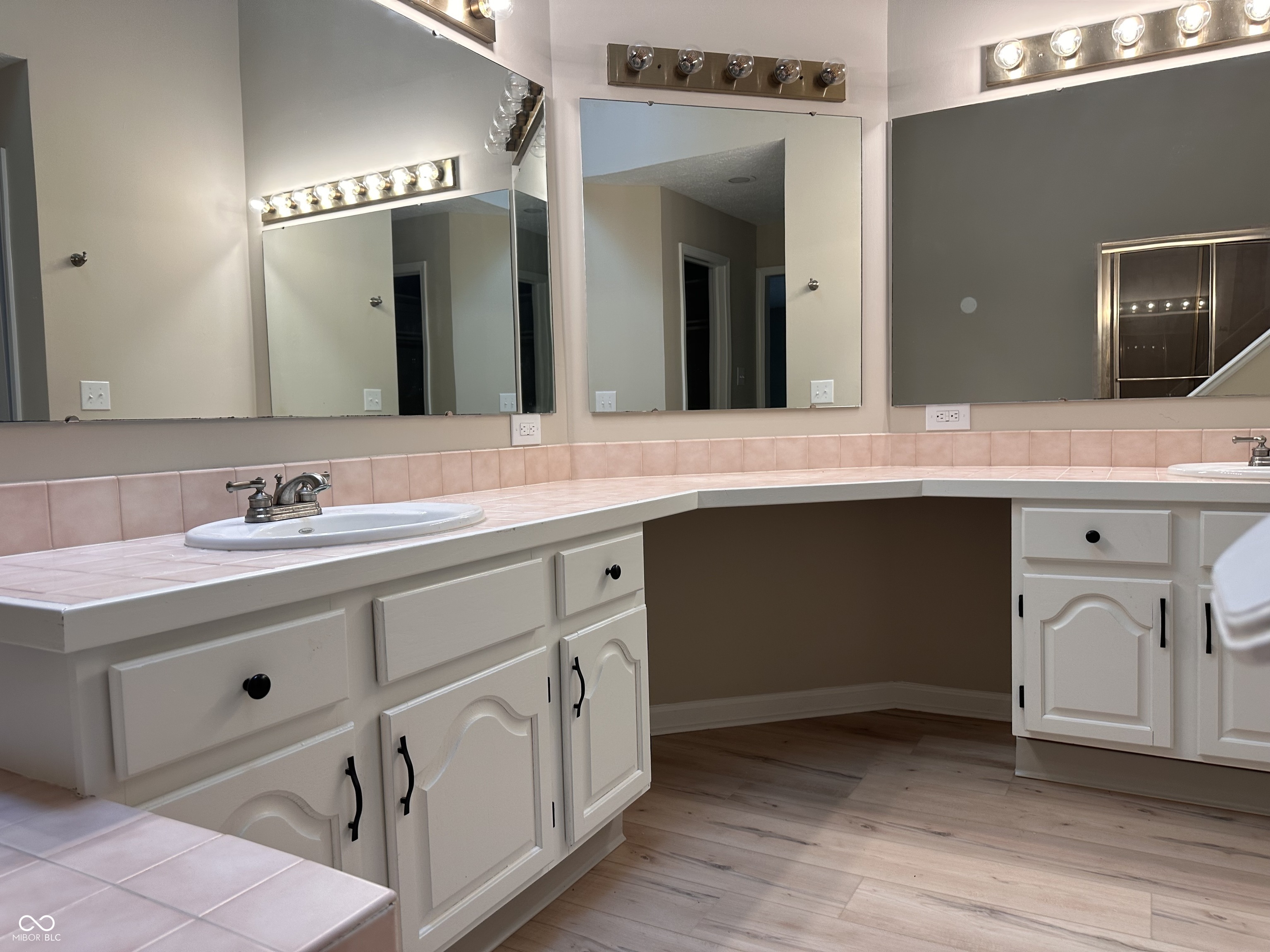 8138 Foxchase Circle