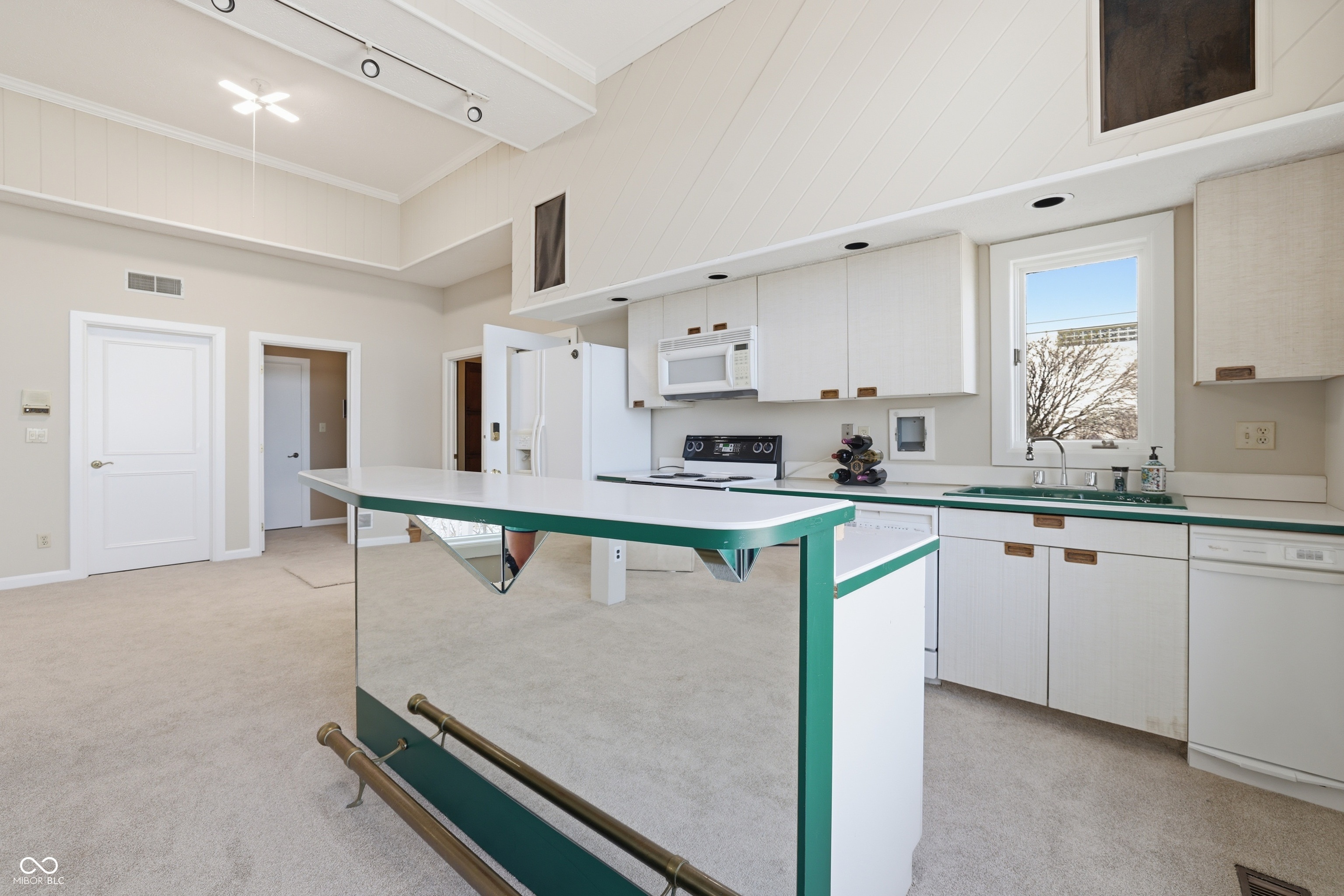 10915 Brigantine Drive