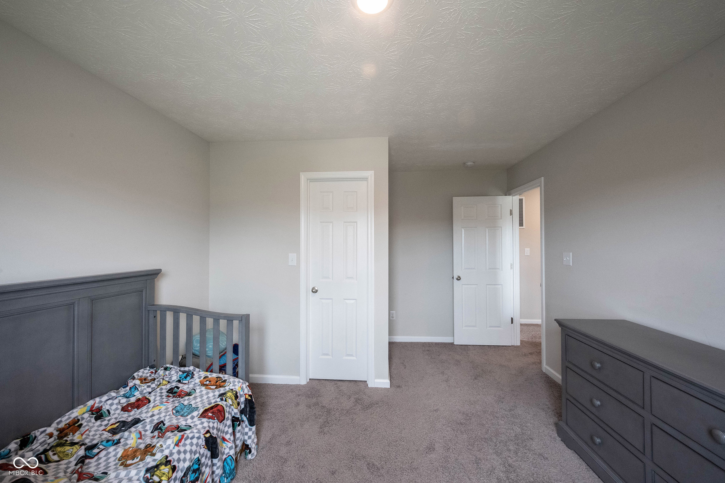 443 N Quartz Lane