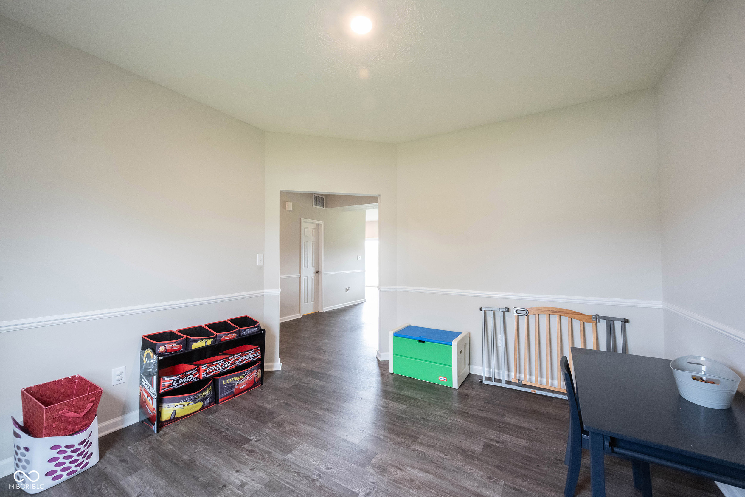 443 N Quartz Lane