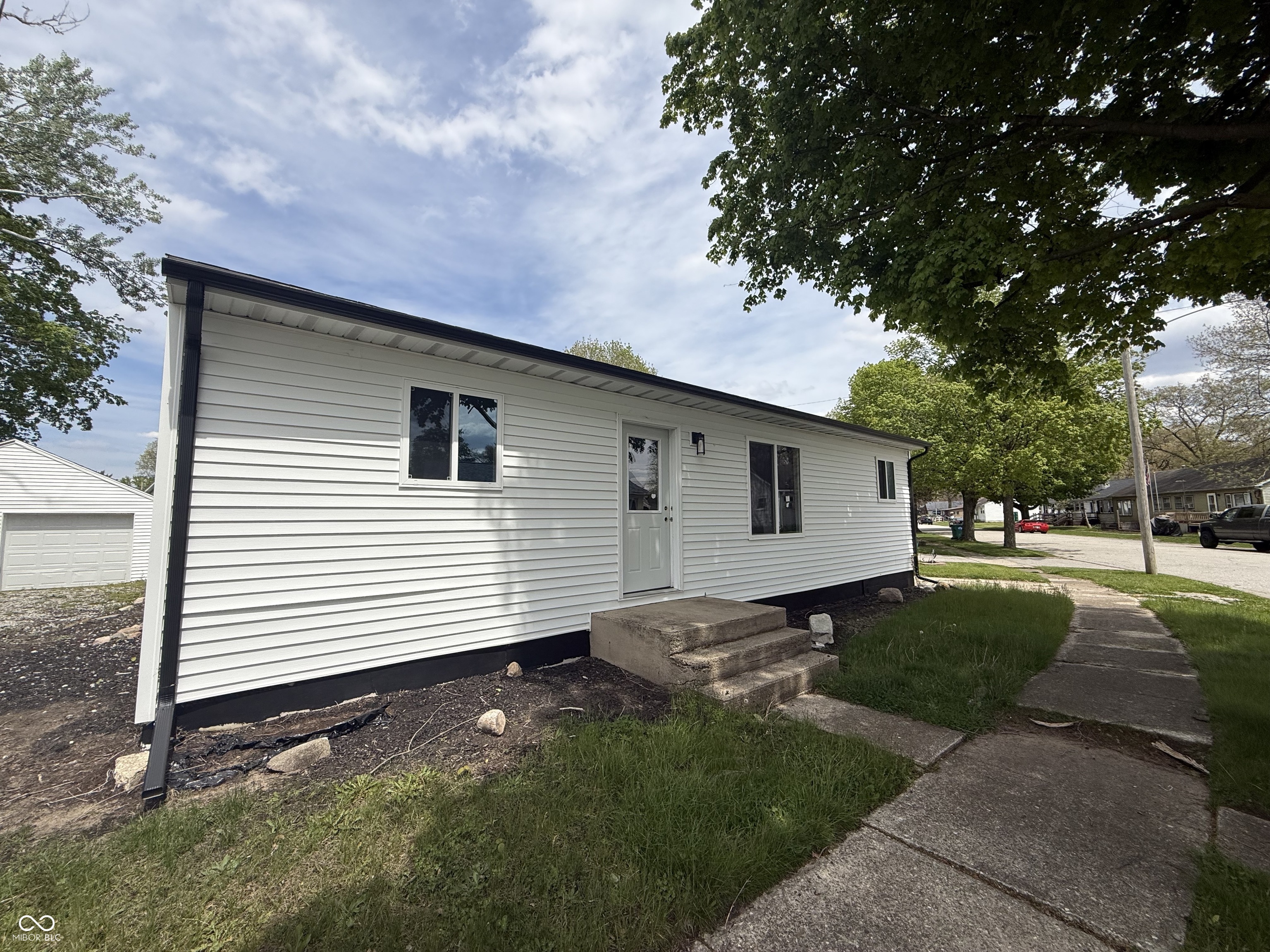 562 Roanoke Road