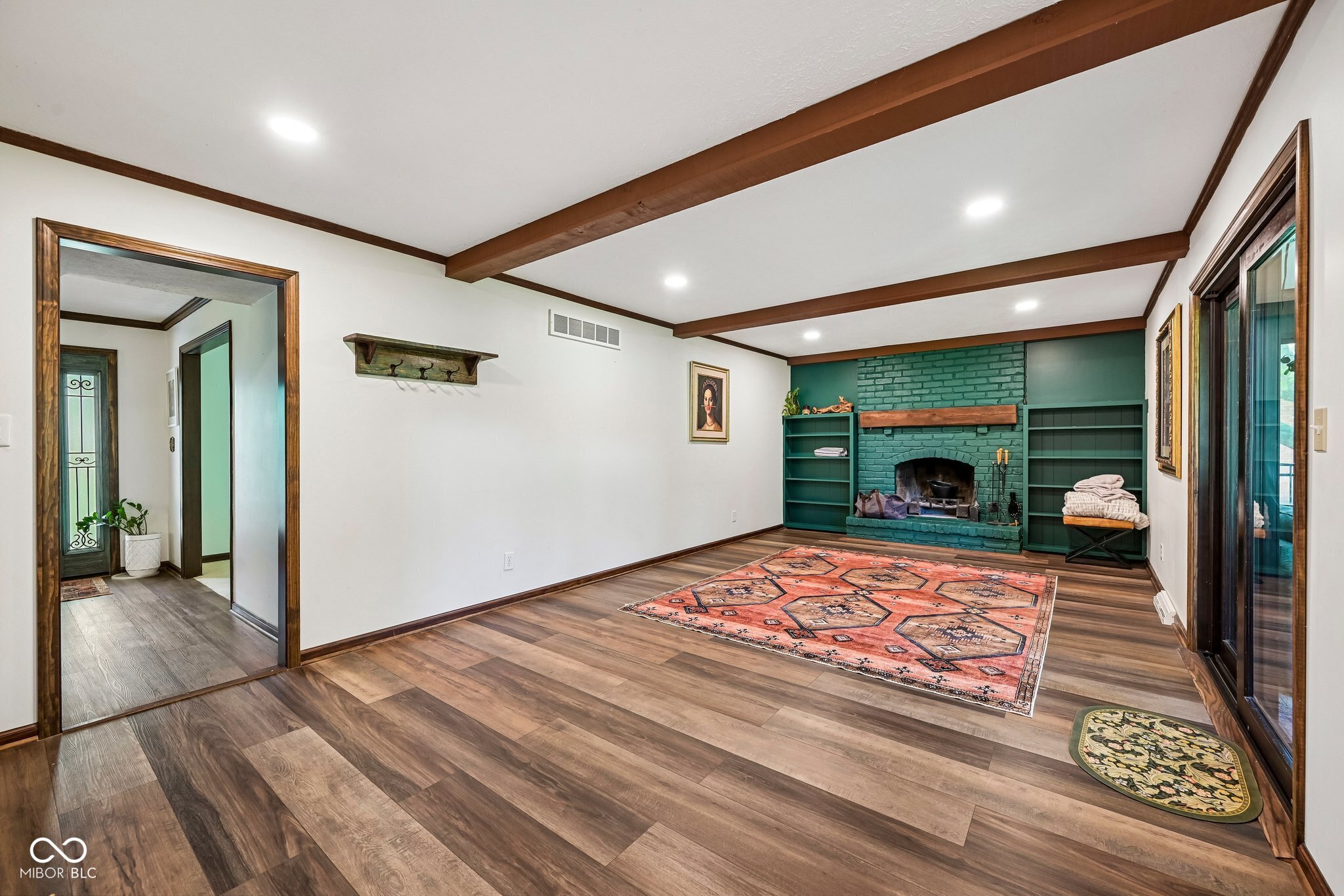 407 Oxford Drive