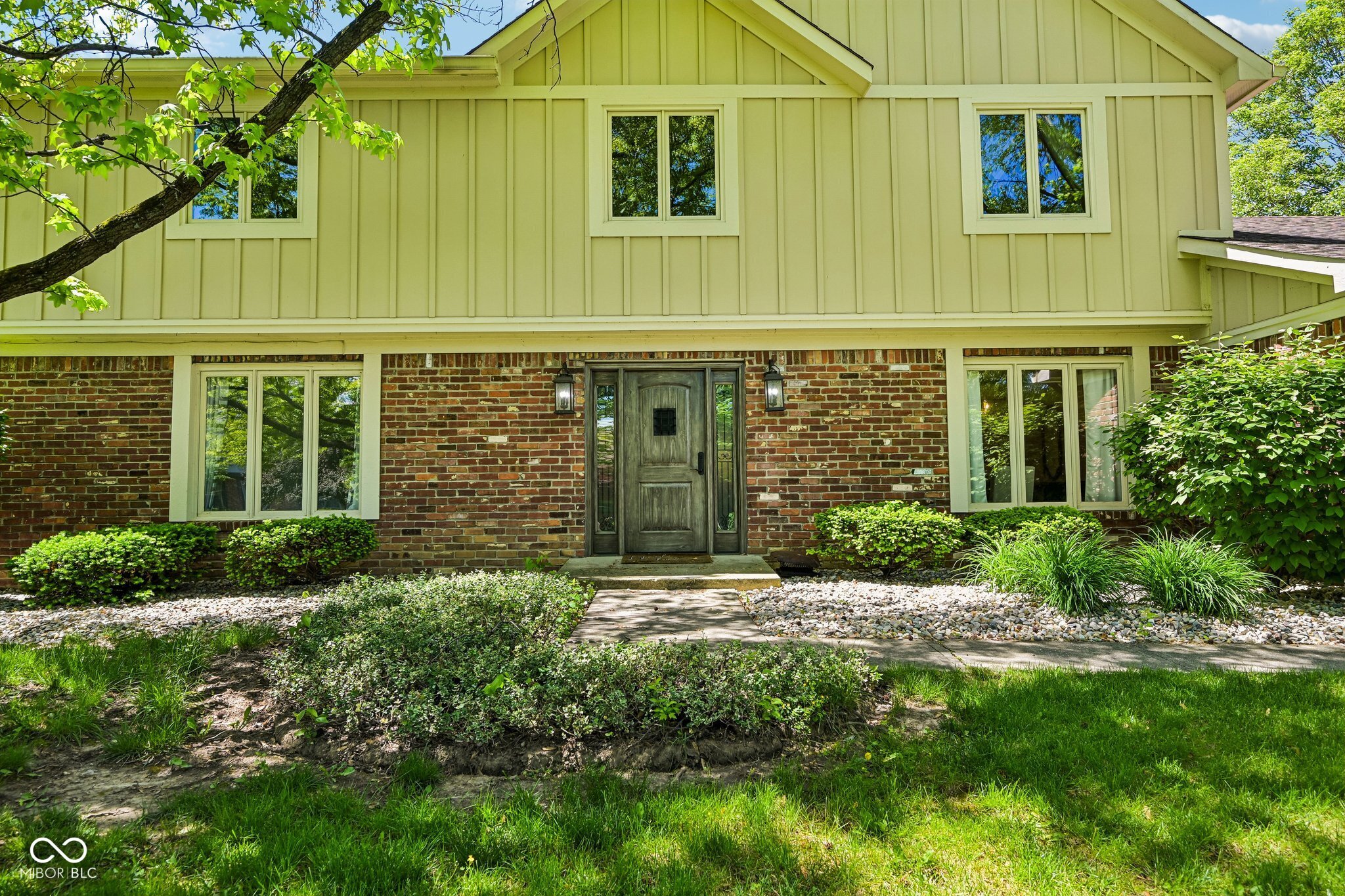 407 Oxford Drive