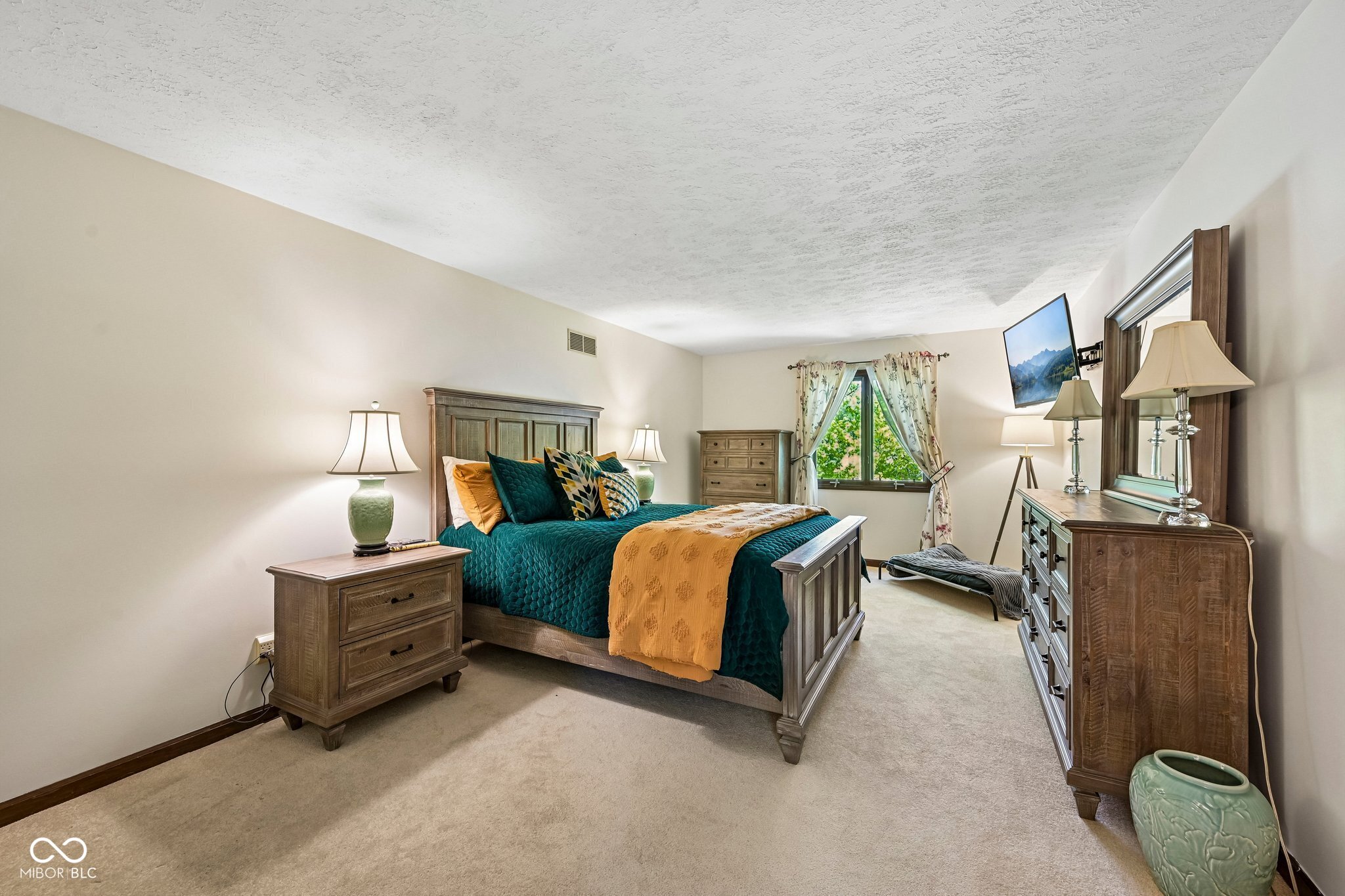 407 Oxford Drive