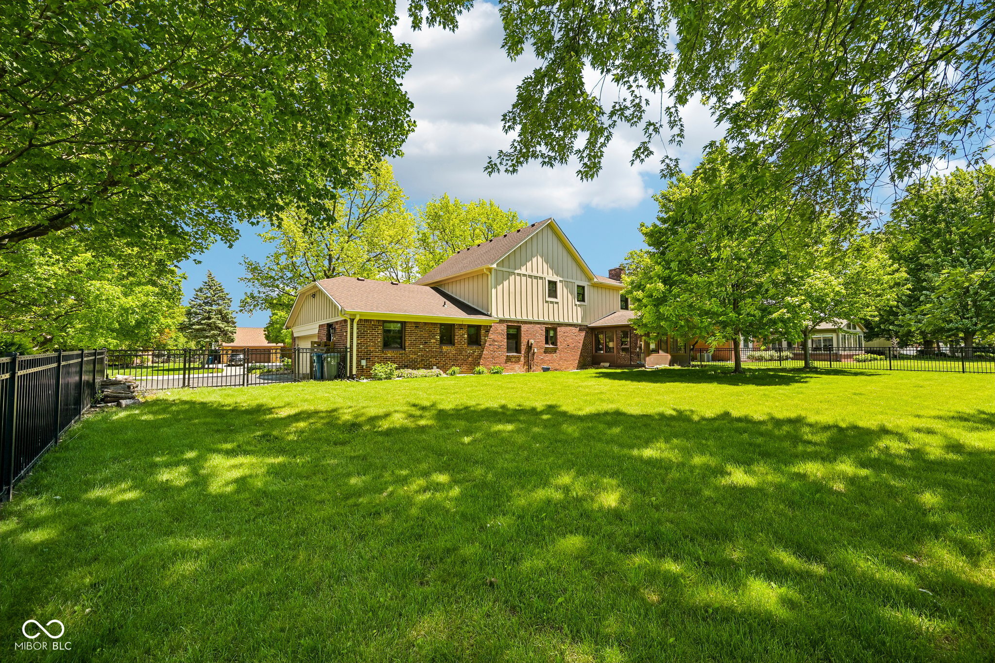 407 Oxford Drive