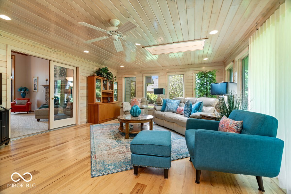 1120 Buttonwood Court