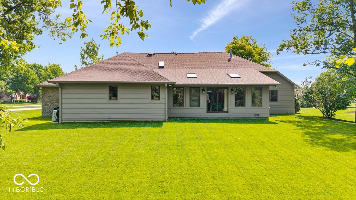 1120 Buttonwood Court