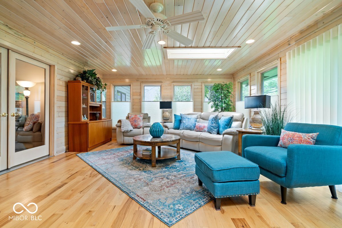 1120 Buttonwood Court