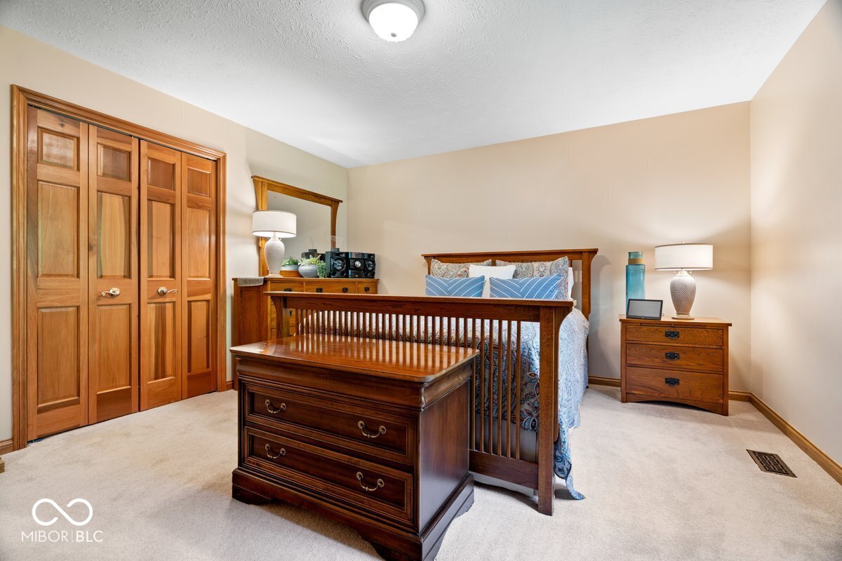 1120 Buttonwood Court