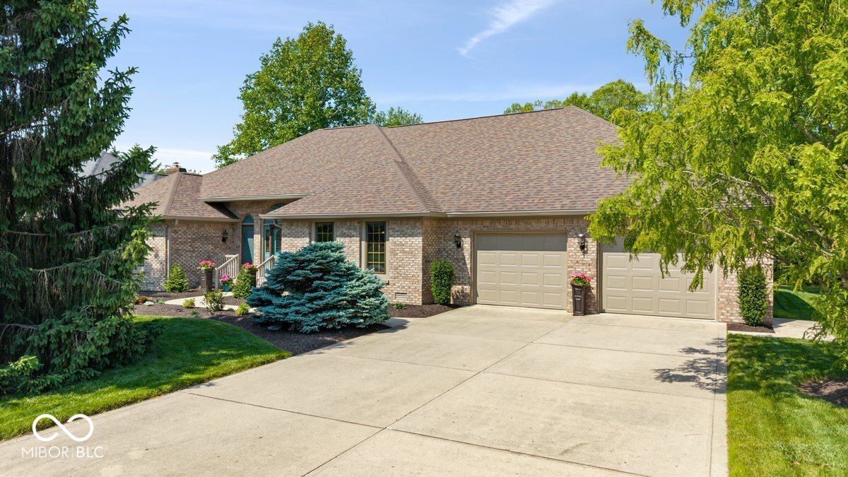1120 Buttonwood Court
