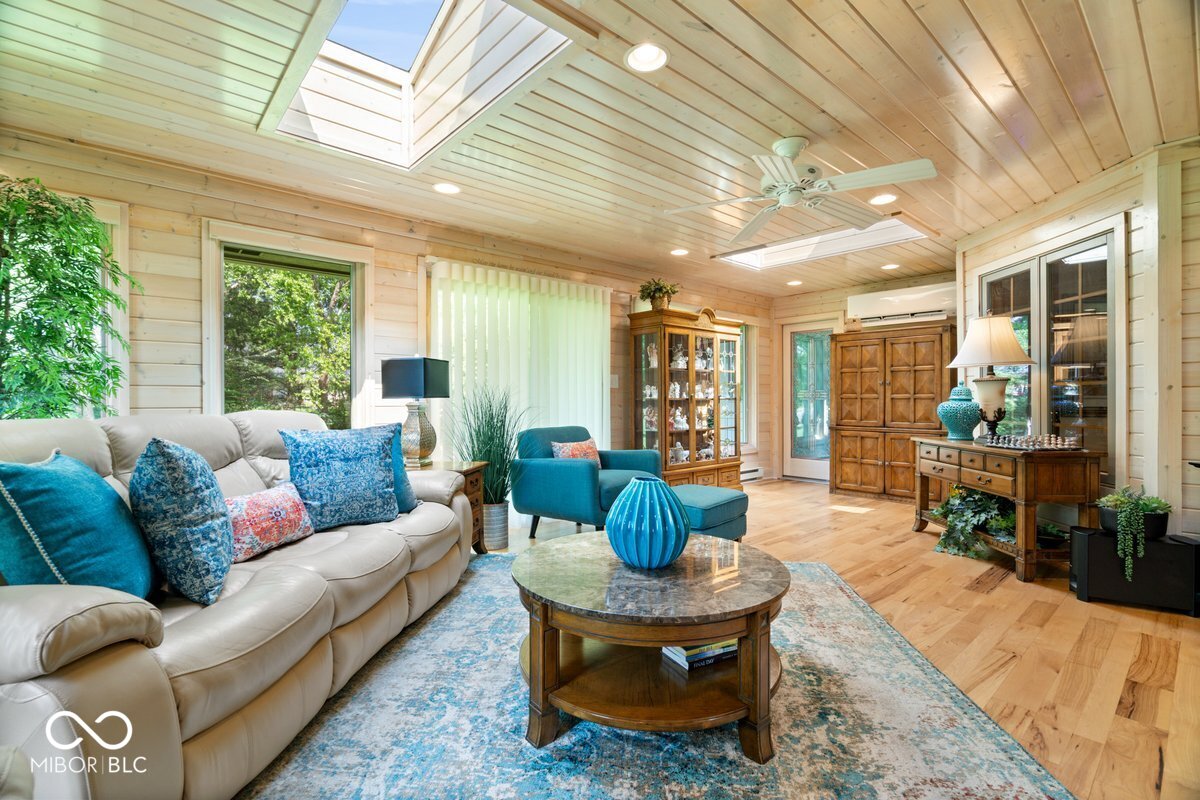 1120 Buttonwood Court