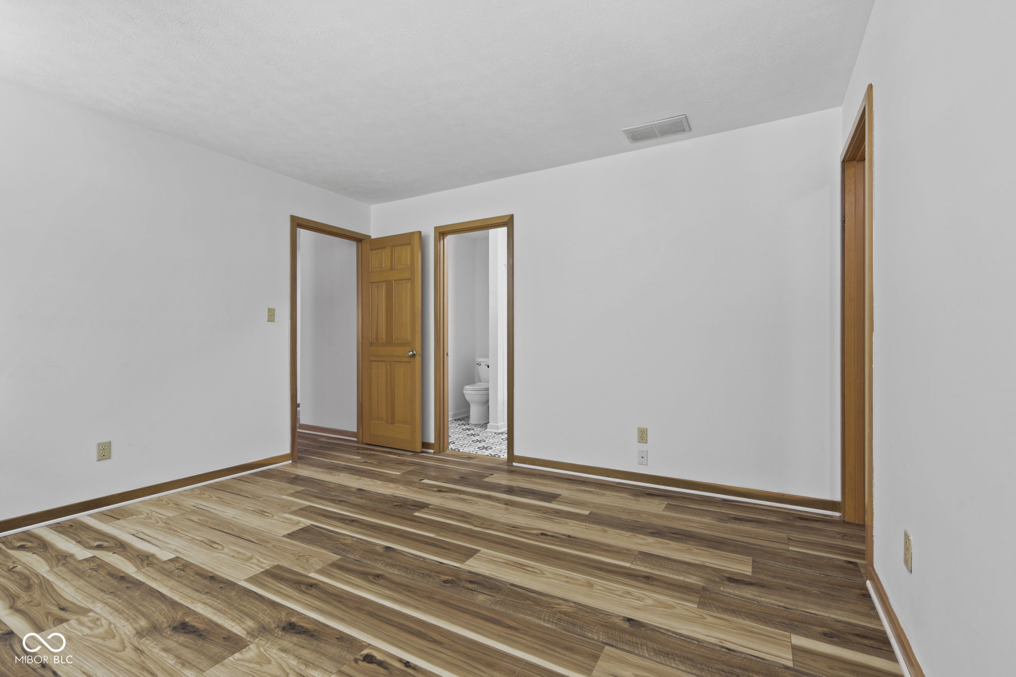 305 Sandbrook Drive