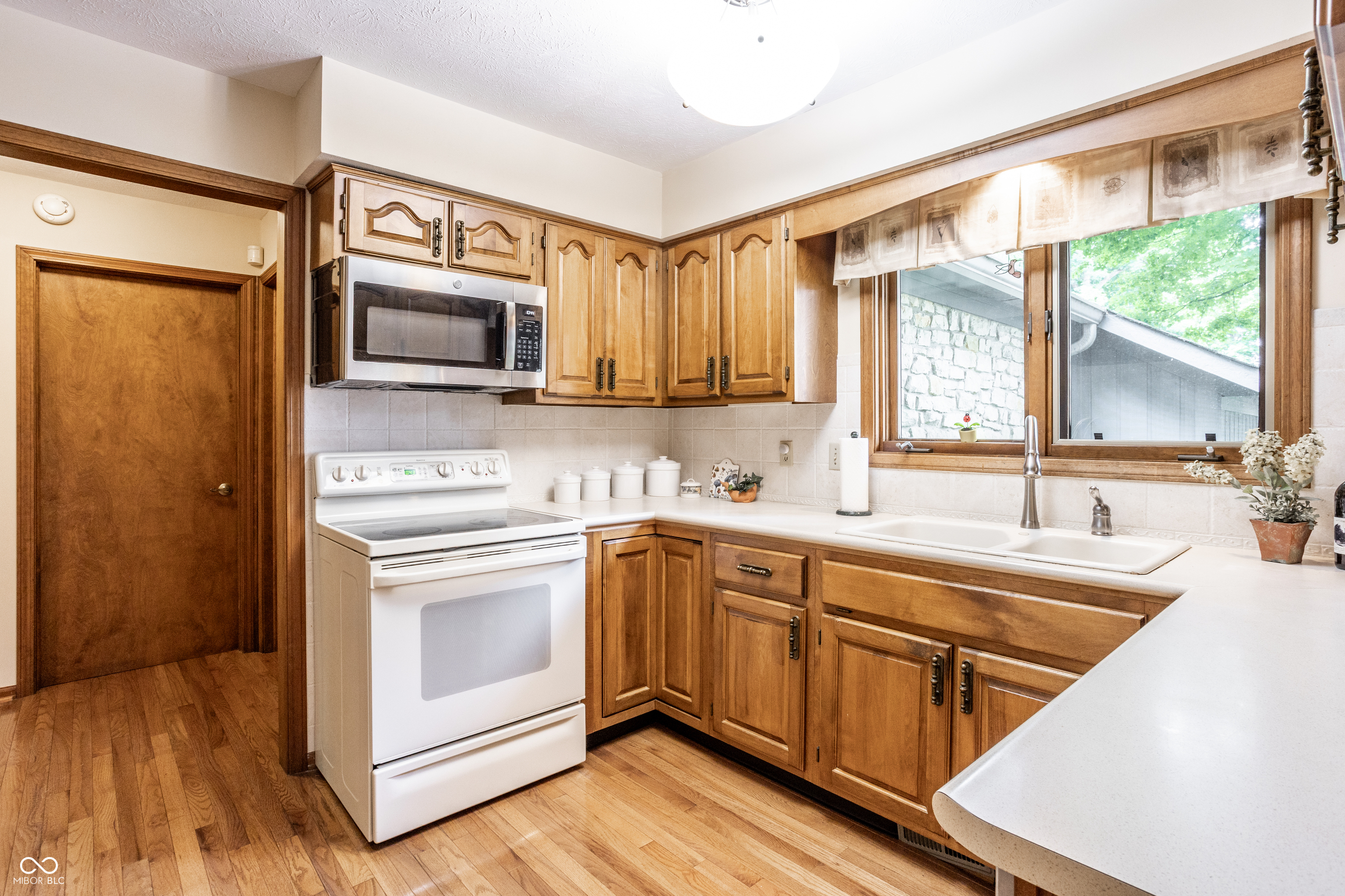 8834 Swiftsail Circle