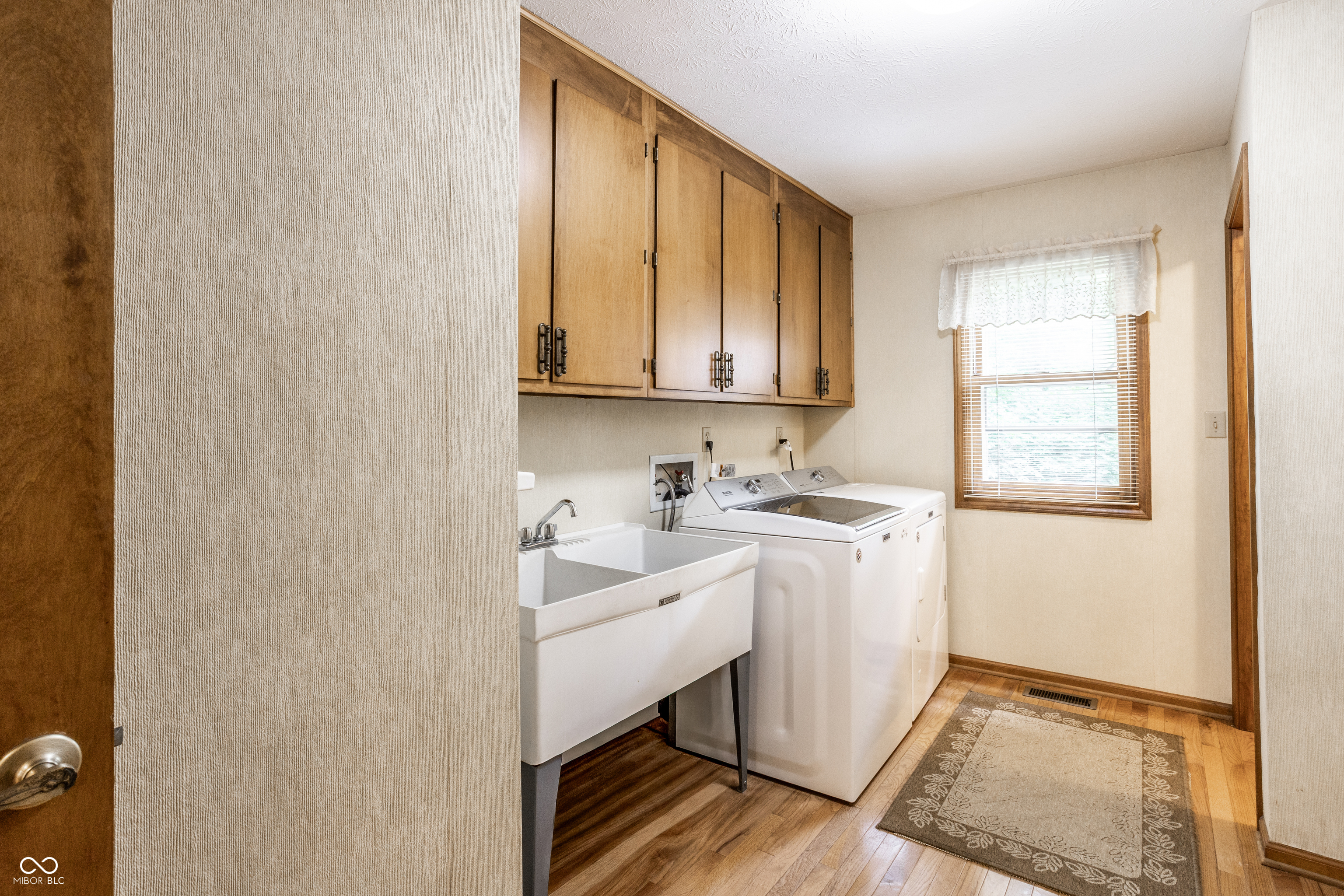 8834 Swiftsail Circle
