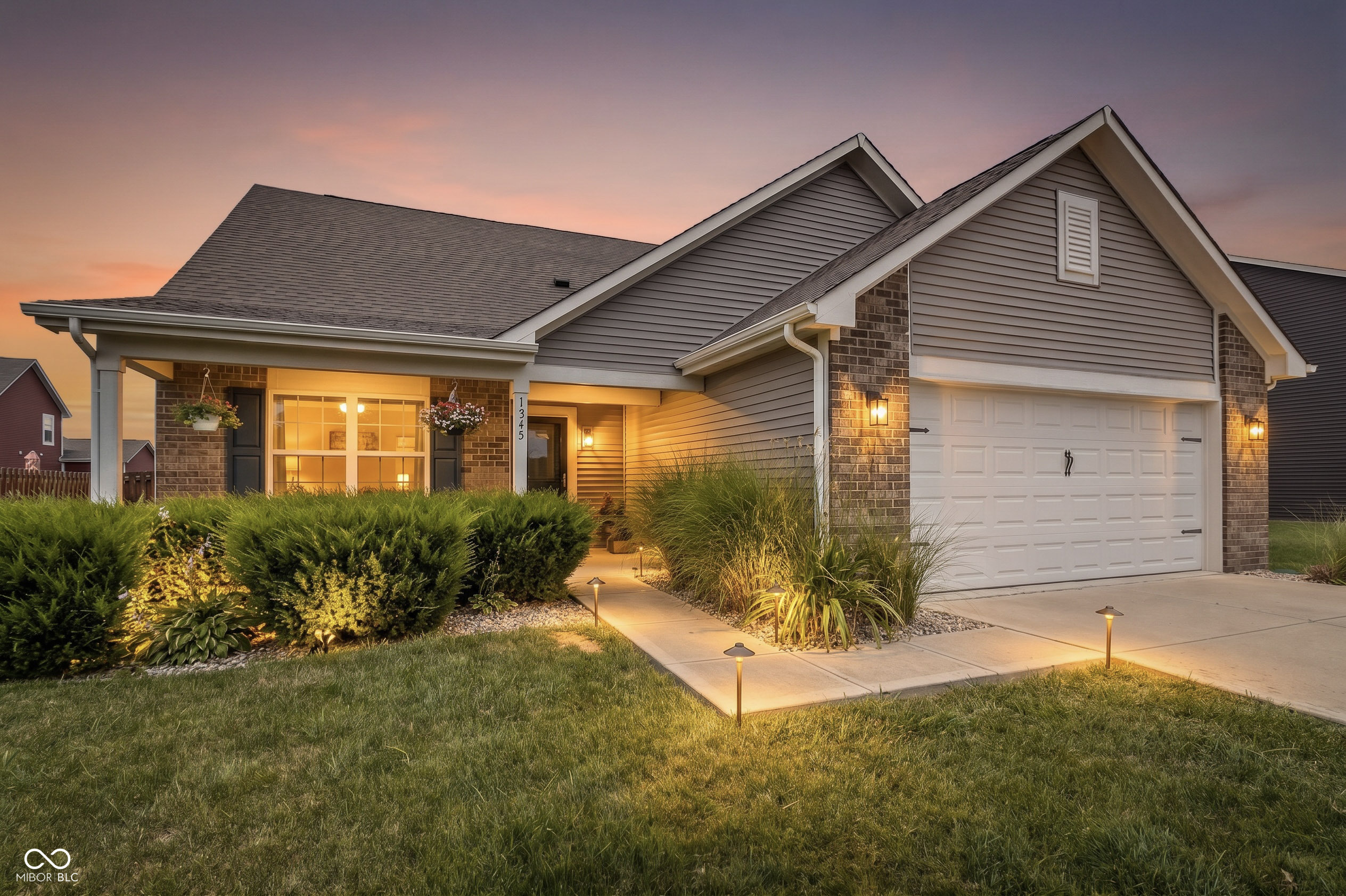 1345 W Jade Drive