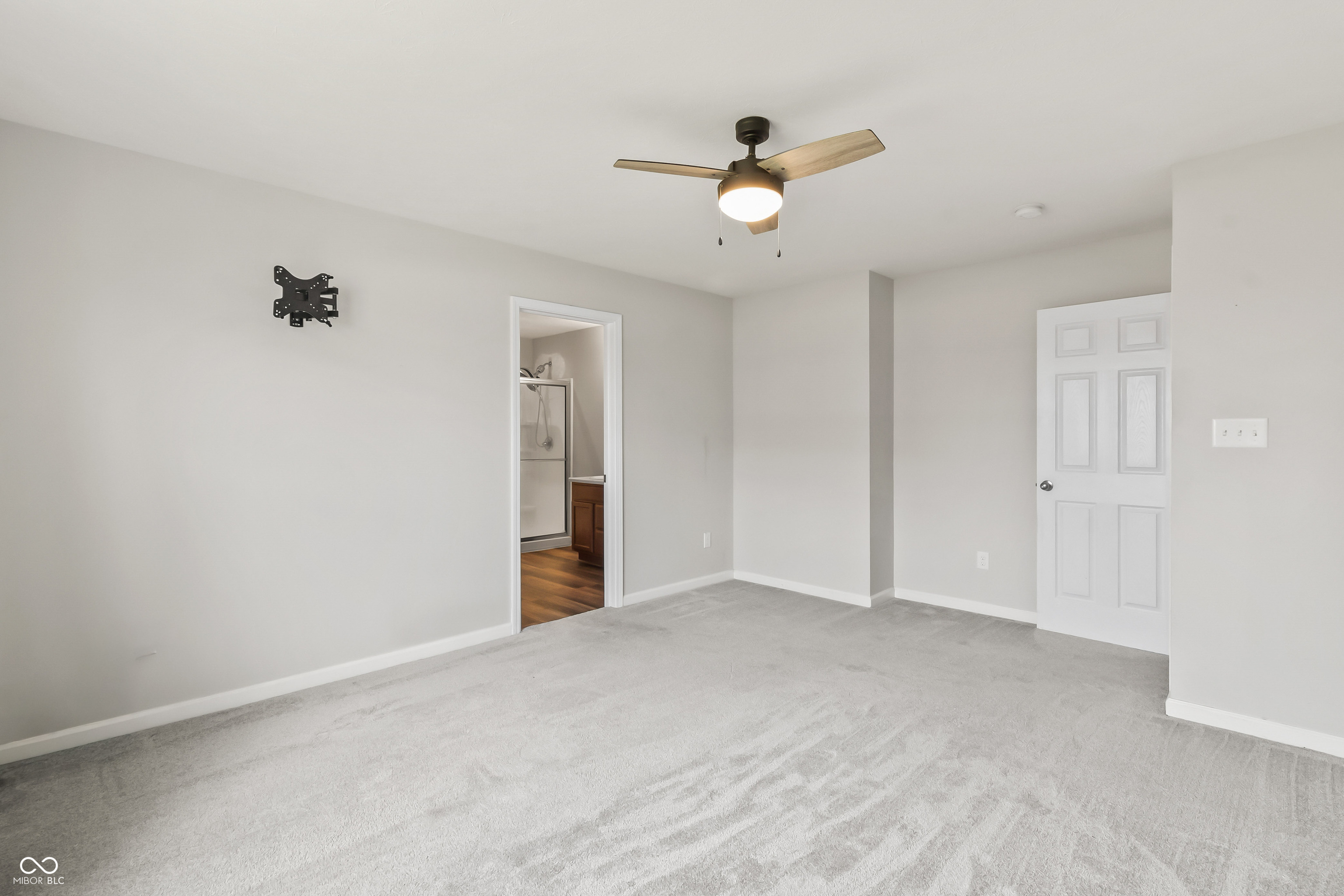 1345 W Jade Drive